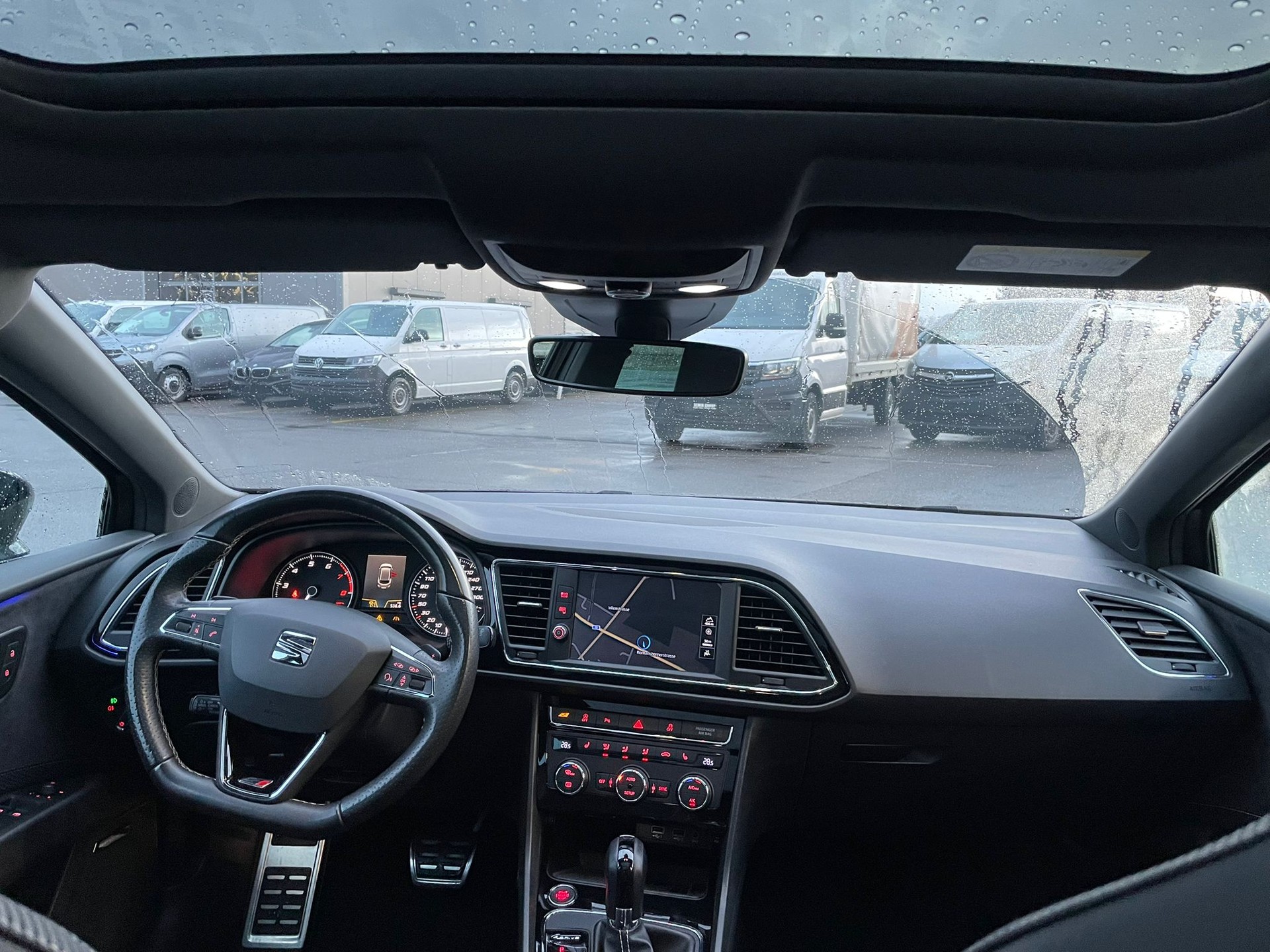SEAT Leon ST 2.0 TSI Cupra 300 4 Drive DSG-image-12
