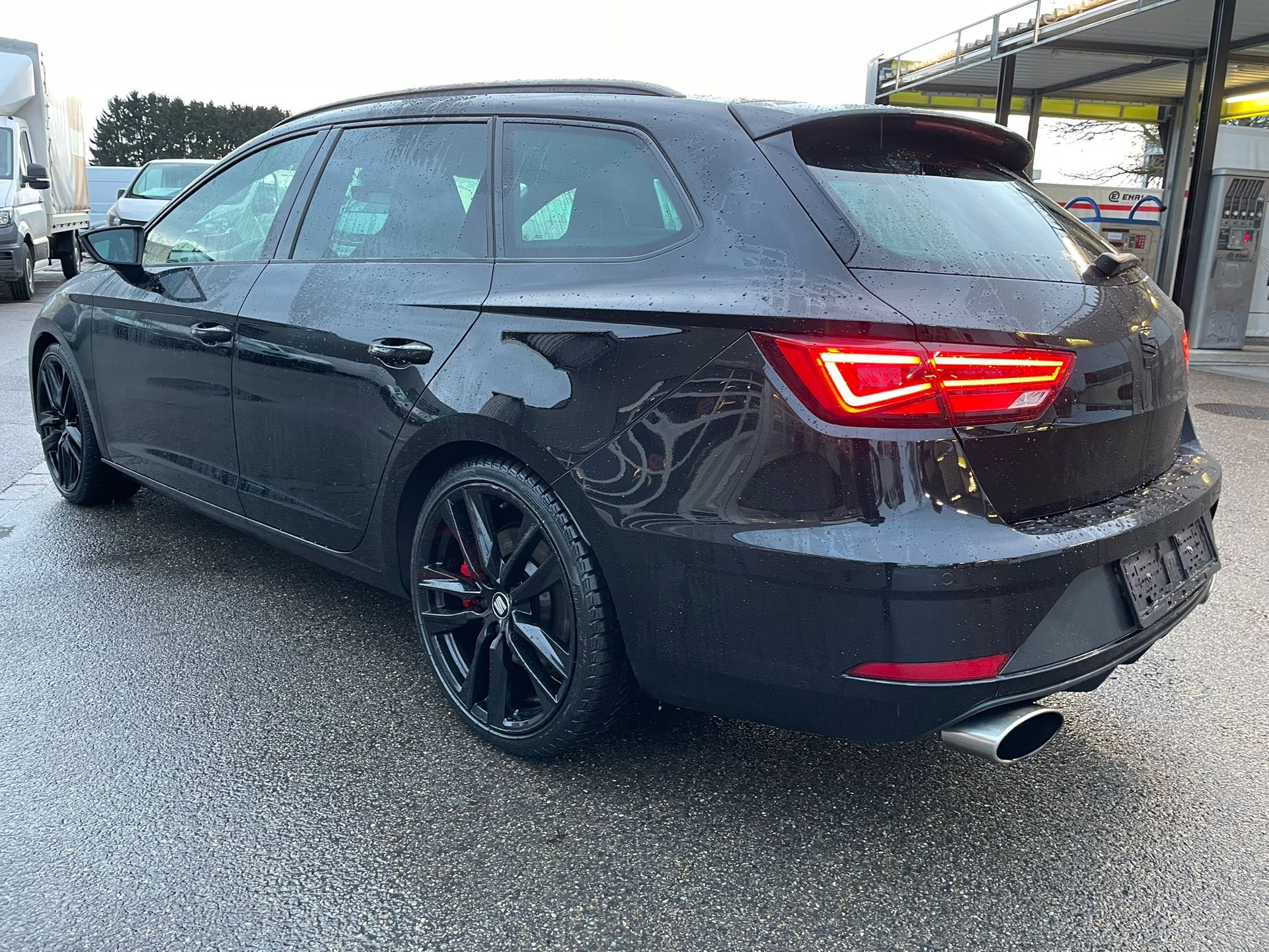 SEAT Leon ST 2.0 TSI Cupra 300 4 Drive DSG-image-5