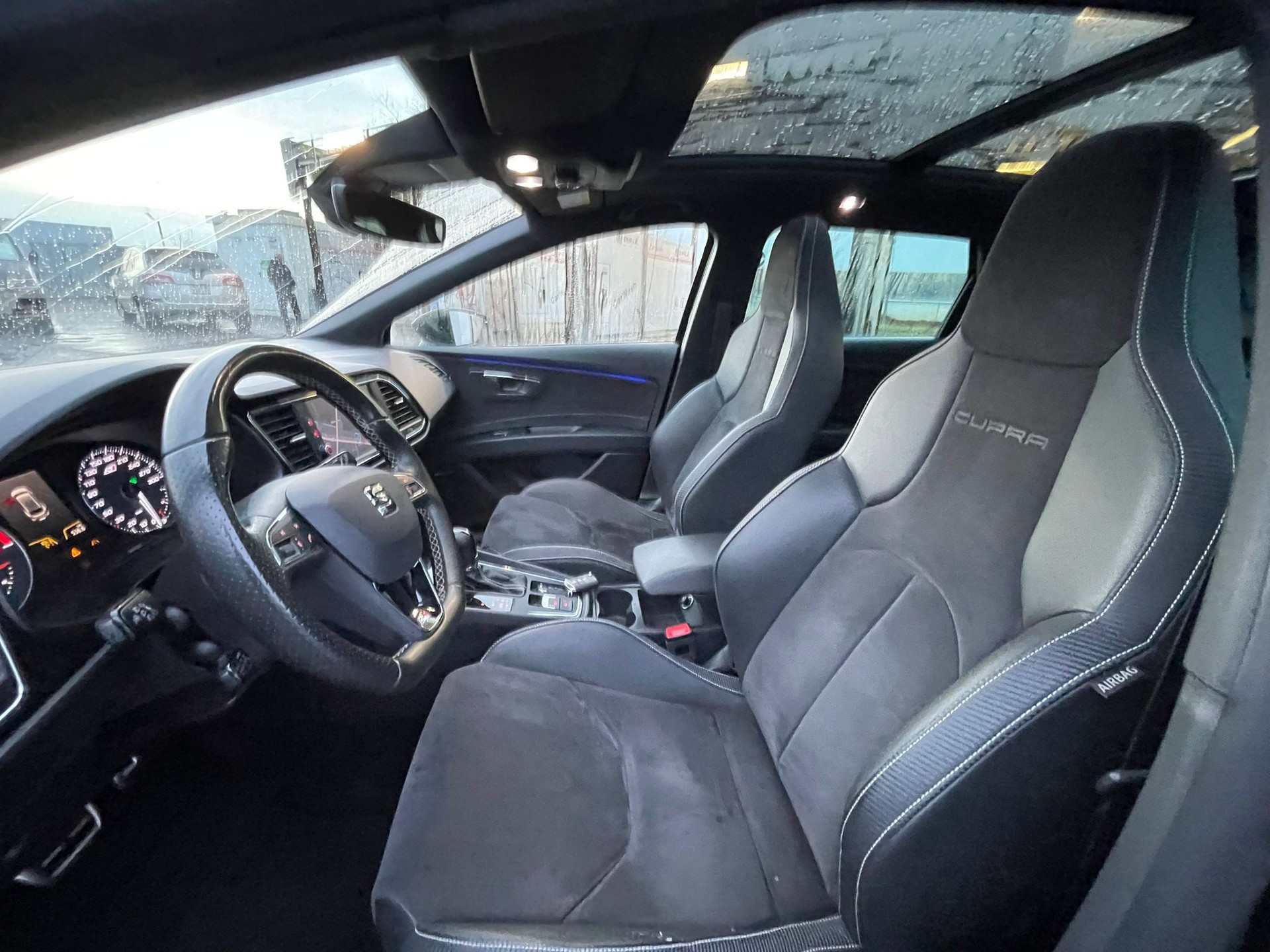 SEAT Leon ST 2.0 TSI Cupra 300 4 Drive DSG-image-8
