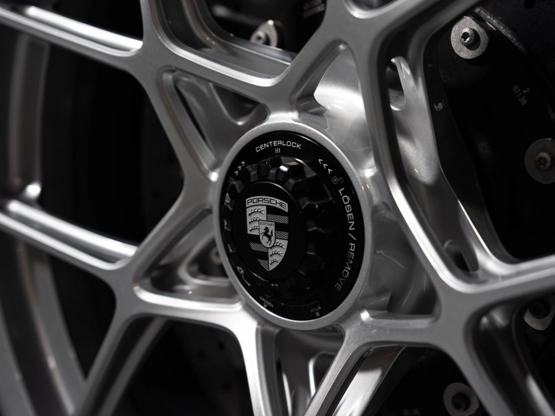 PORSCHE 911 GT3 avec Paquet Touring-image-23