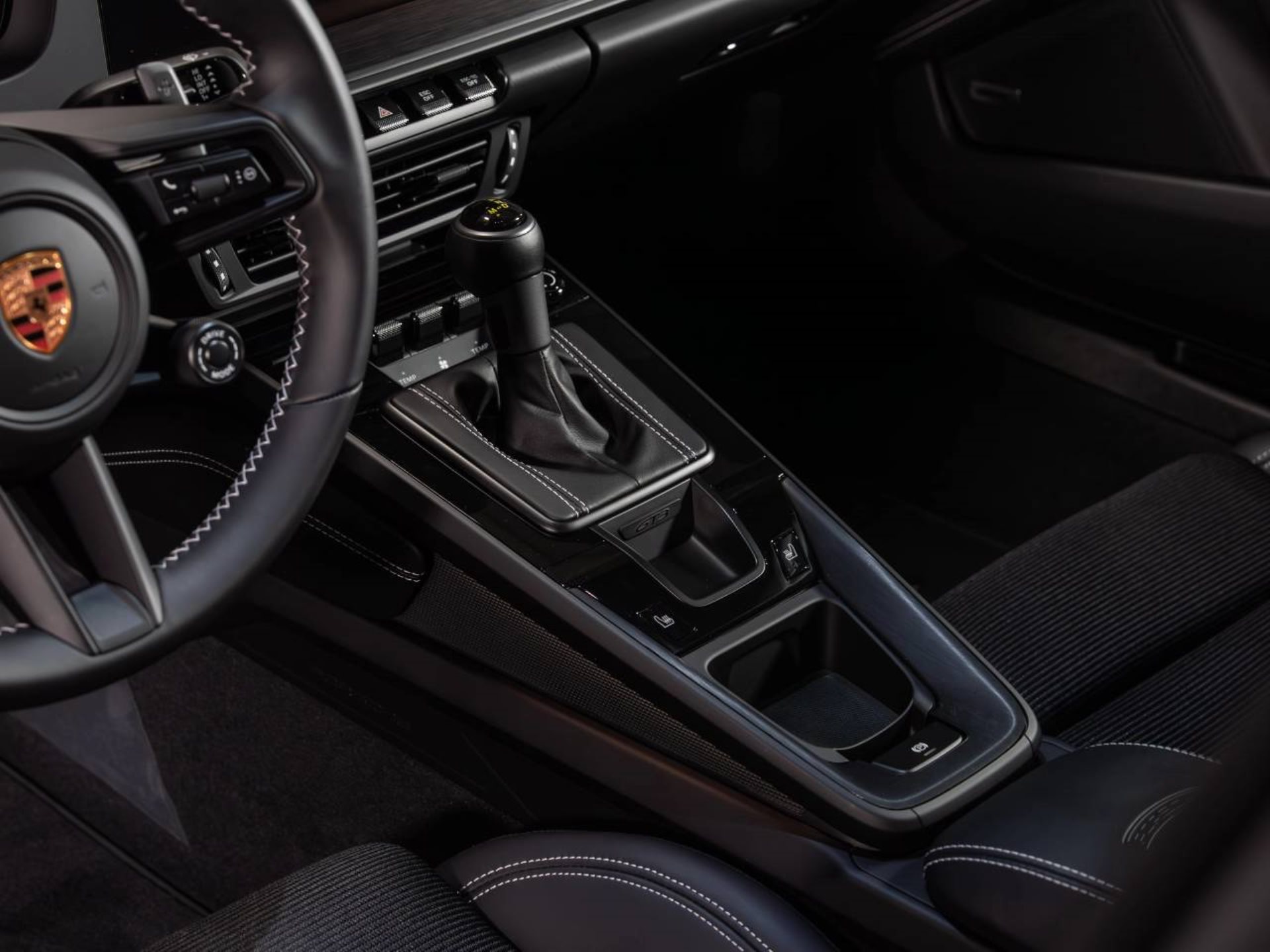 PORSCHE 911 GT3 avec Paquet Touring-image-11