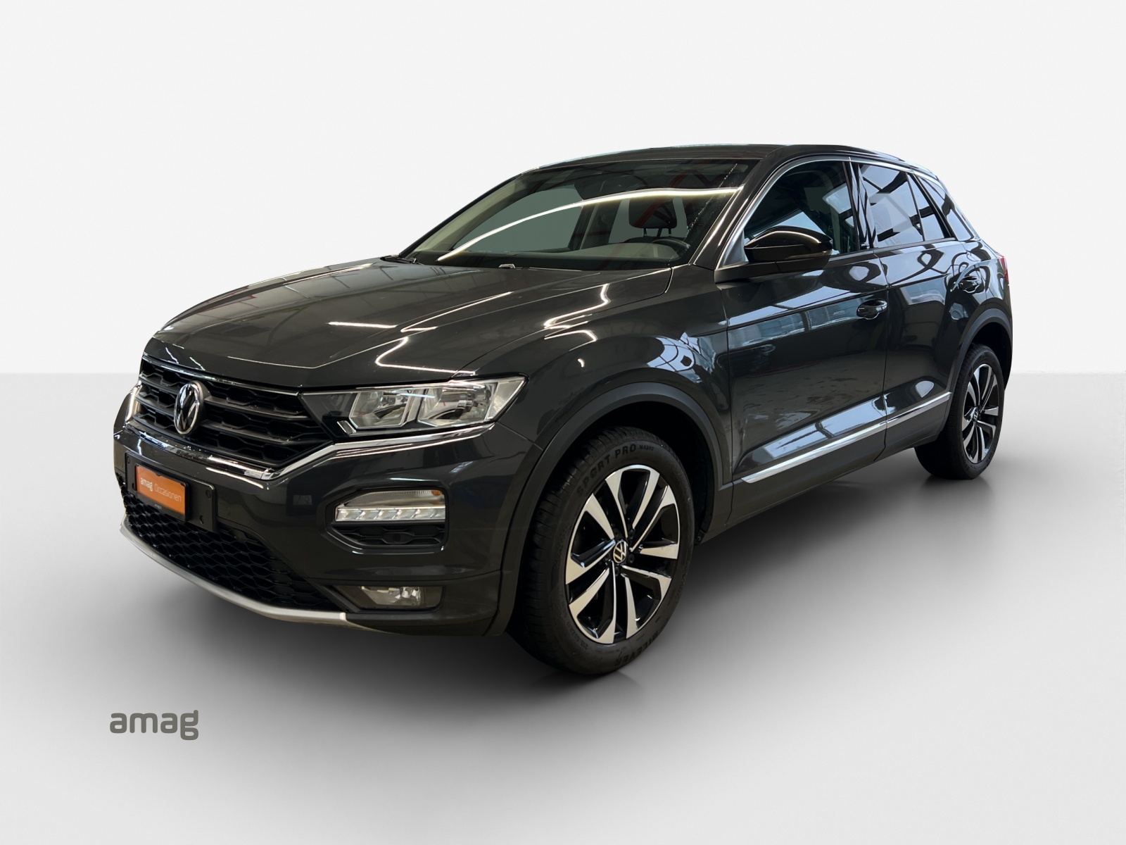VW T-Roc 1.0 TSI Advance-image-1