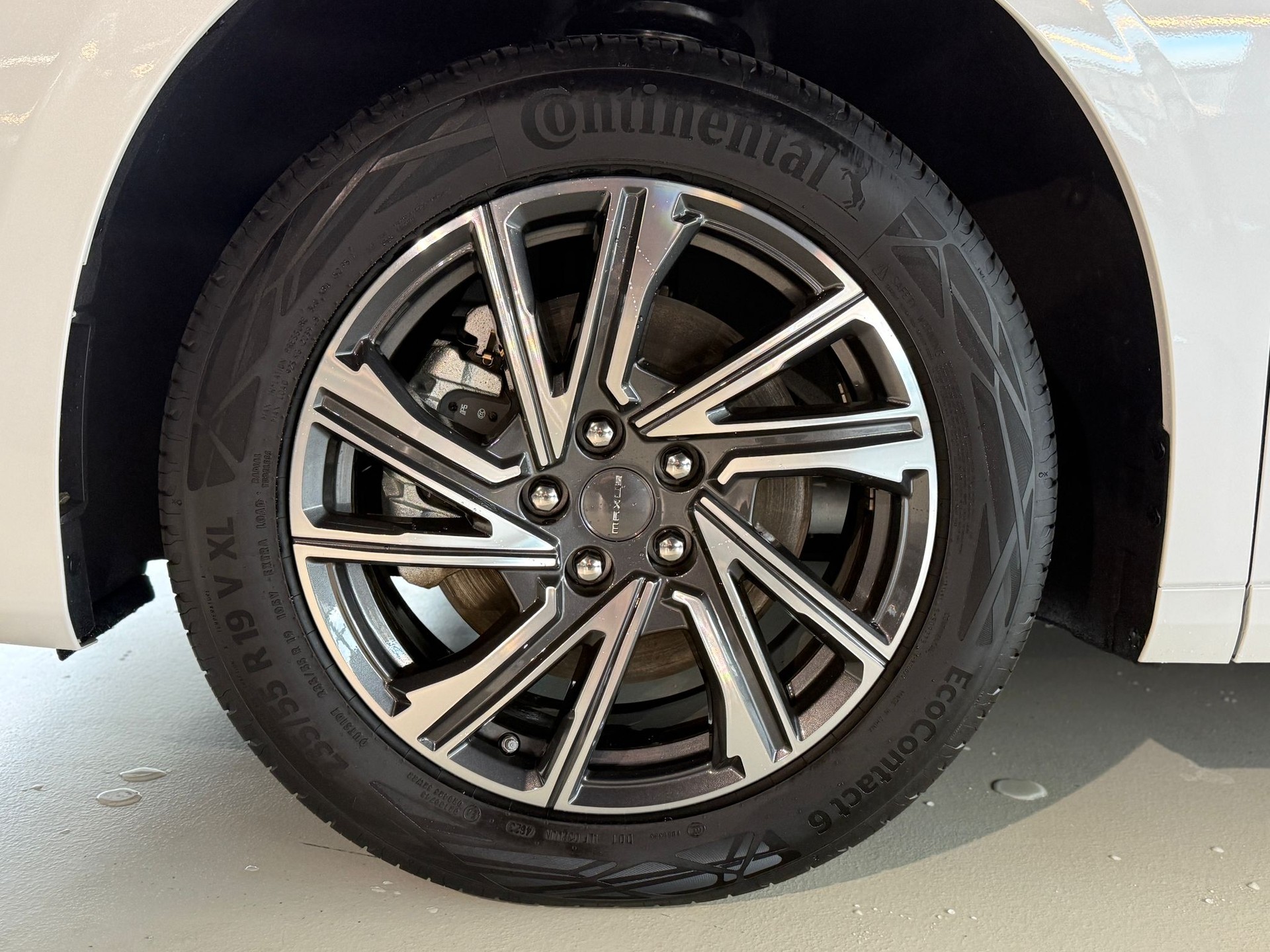 MAXUS Mifa 9 Luxury 90kWh 8 Pl.-image-26
