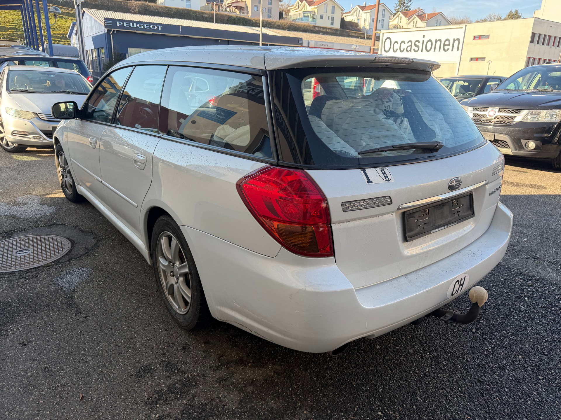 SUBARU Legacy 2.0i AWD Swiss-image-4