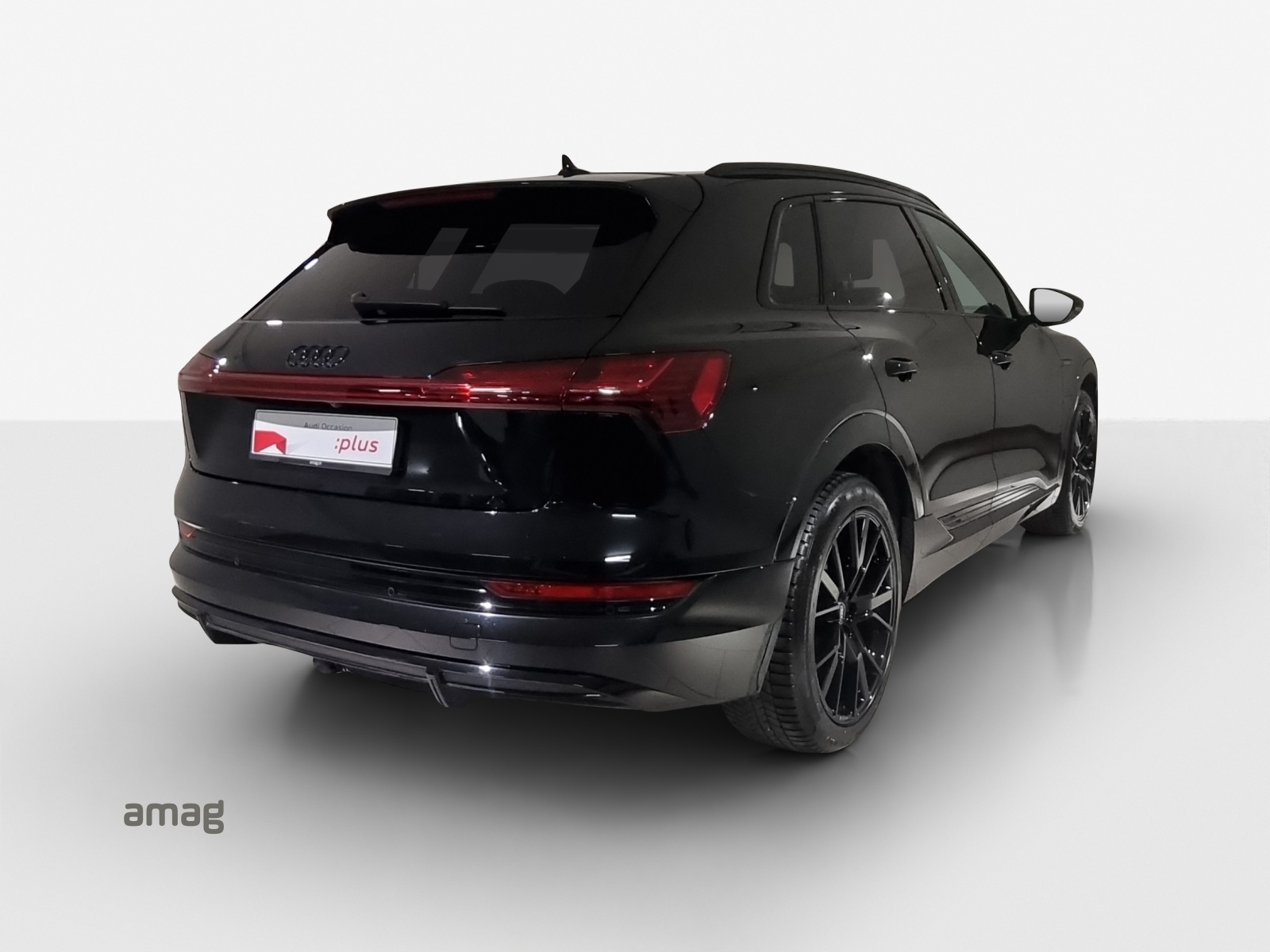 AUDI e-tron 55 S Line Black Edition quattro-image-5