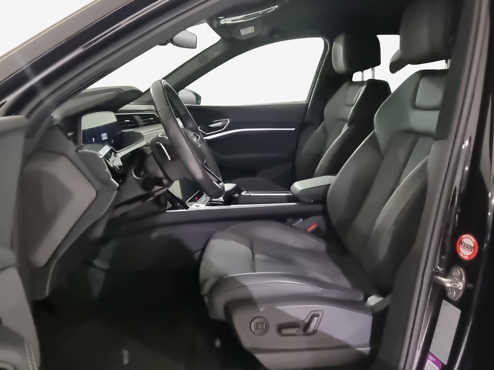 AUDI e-tron 55 S Line Black Edition quattro-image-8