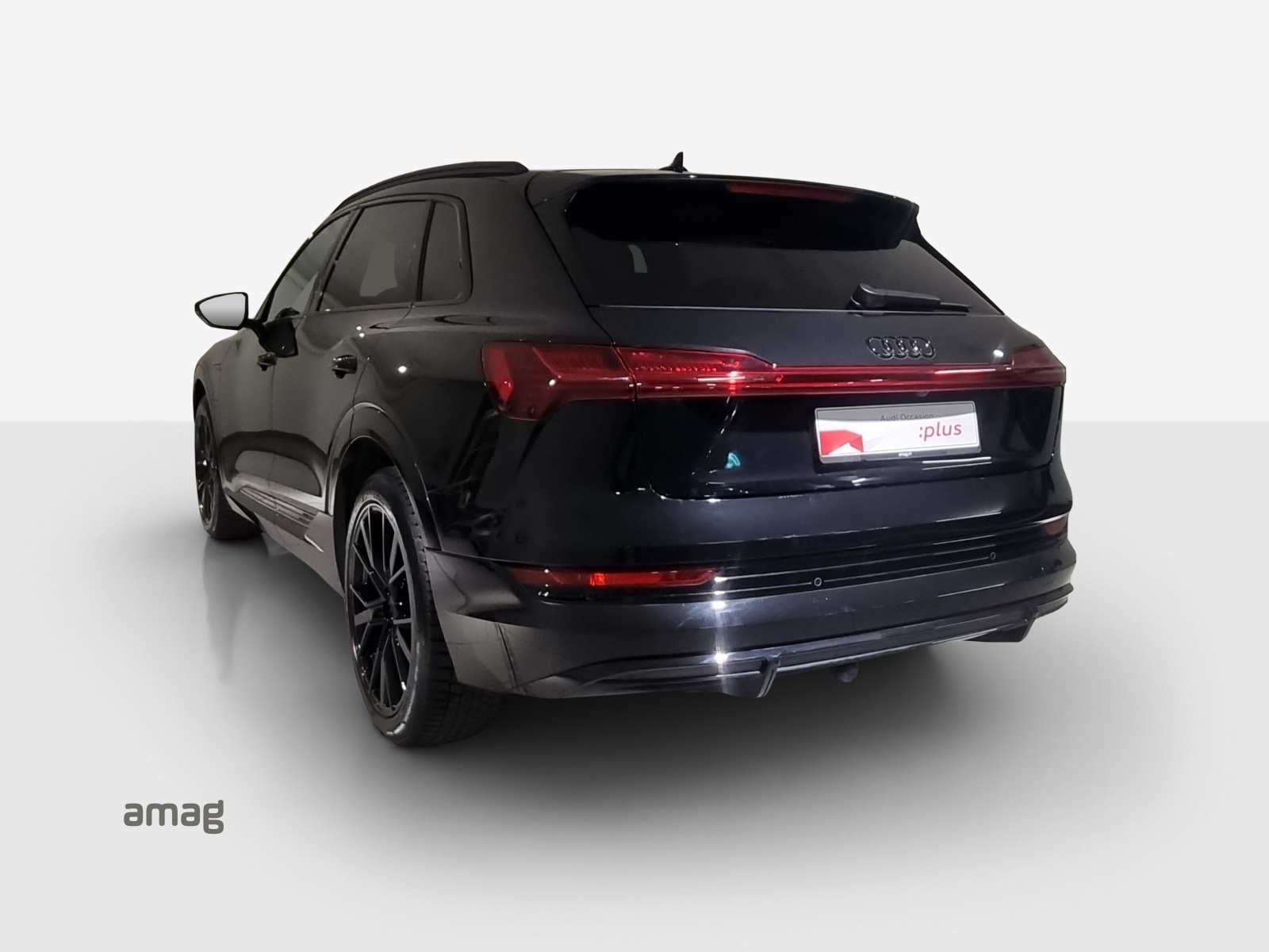 AUDI e-tron 55 S Line Black Edition quattro-image-2