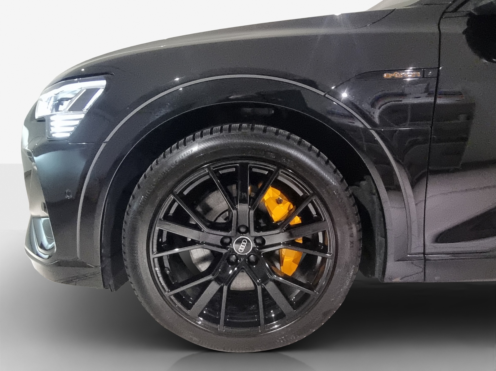 AUDI e-tron 55 S Line Black Edition quattro-image-14