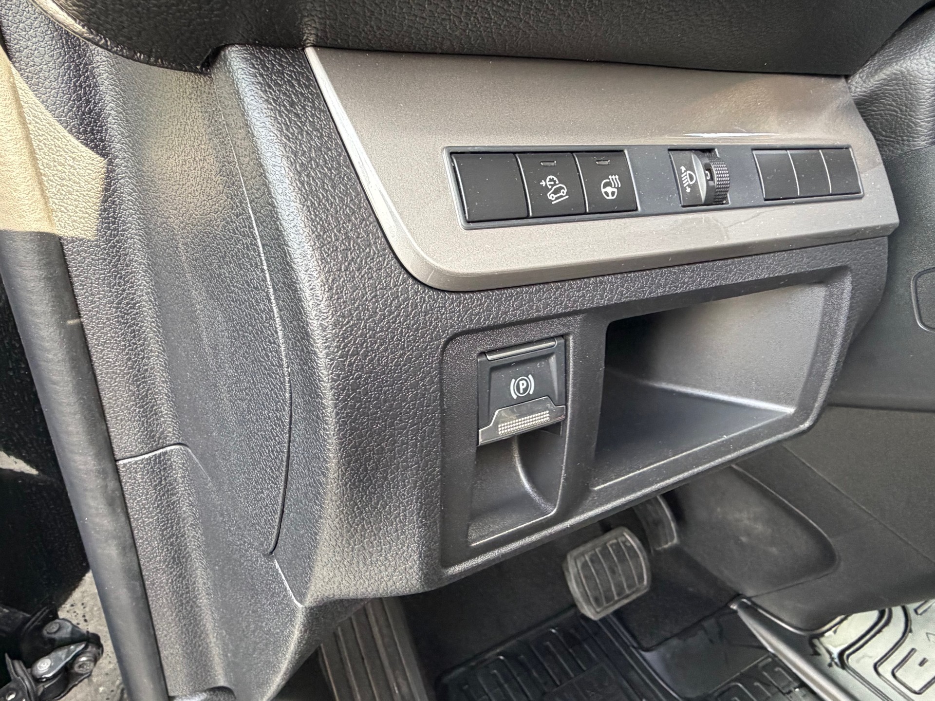 PEUGEOT Traveller 2.0 BlueHDi Business Standard EAT8-image-9