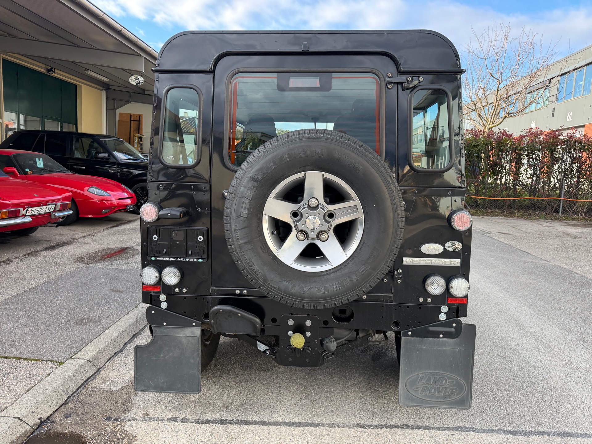 LAND ROVER Defender 90 SW 2.4Tdc SVX-image-3