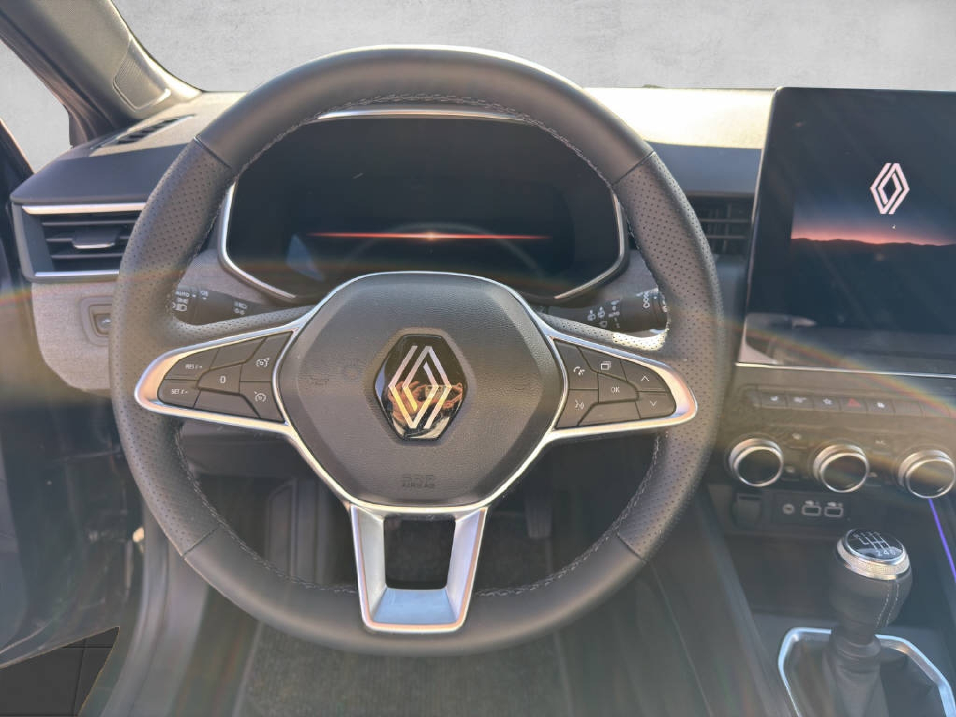 RENAULT Clio 1.0 TCe techno-image-7