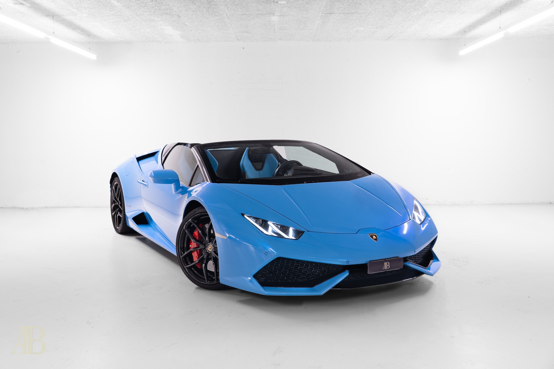 LAMBORGHINI Huracan Spyder 5.2-image-0