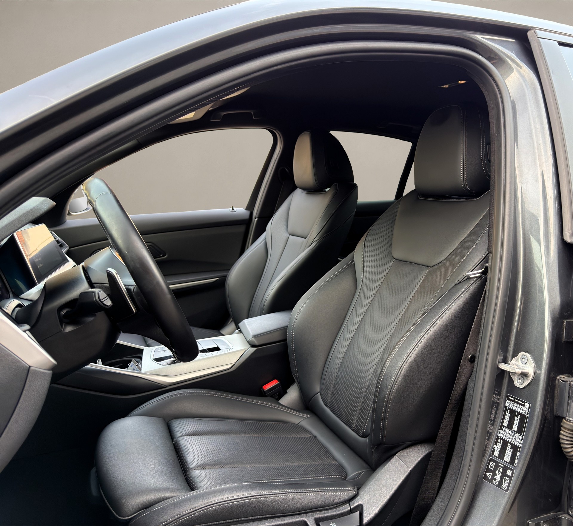 BMW 330i xDrive Steptronic-image-8