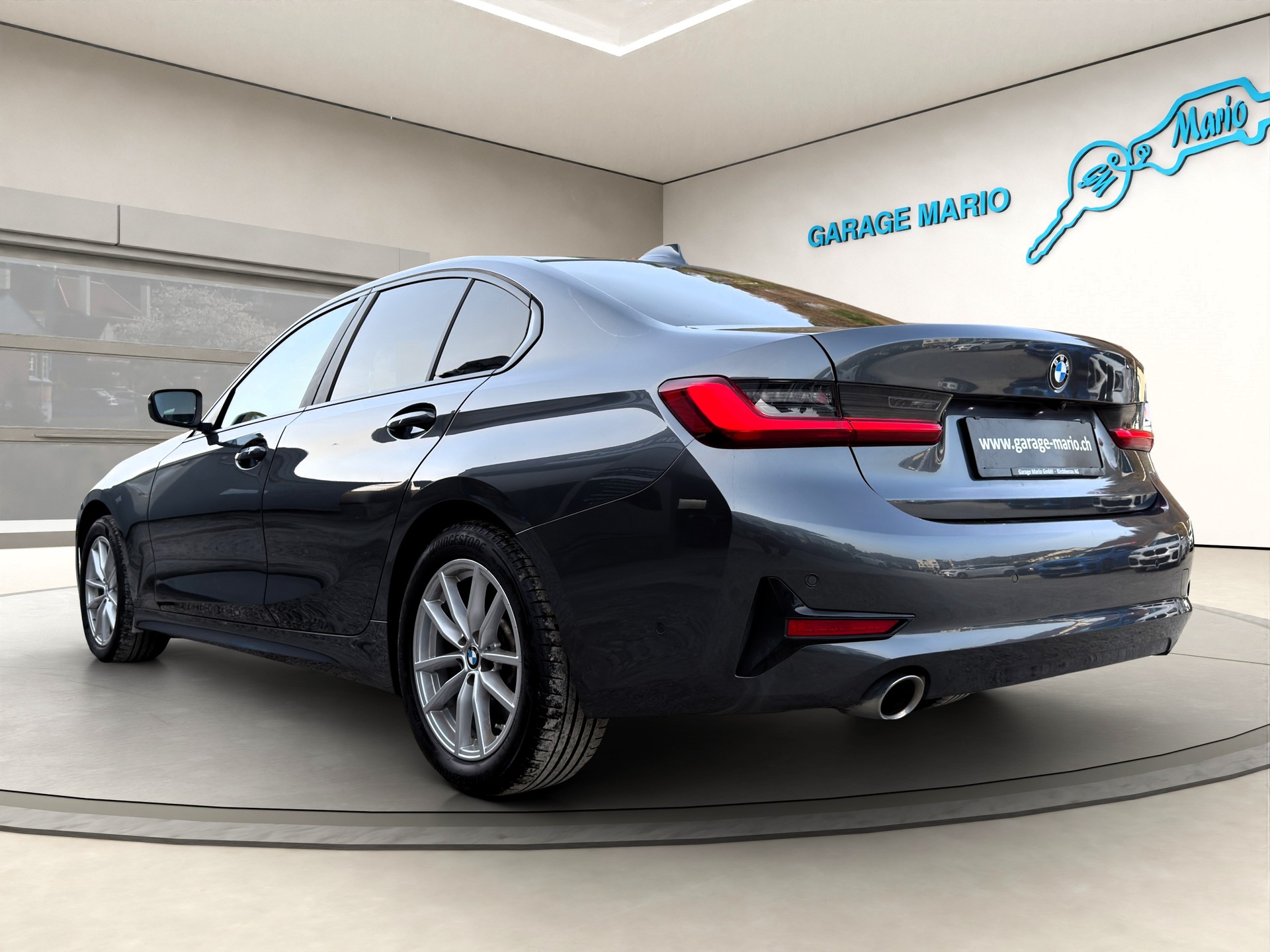 BMW 330i xDrive Steptronic-image-6