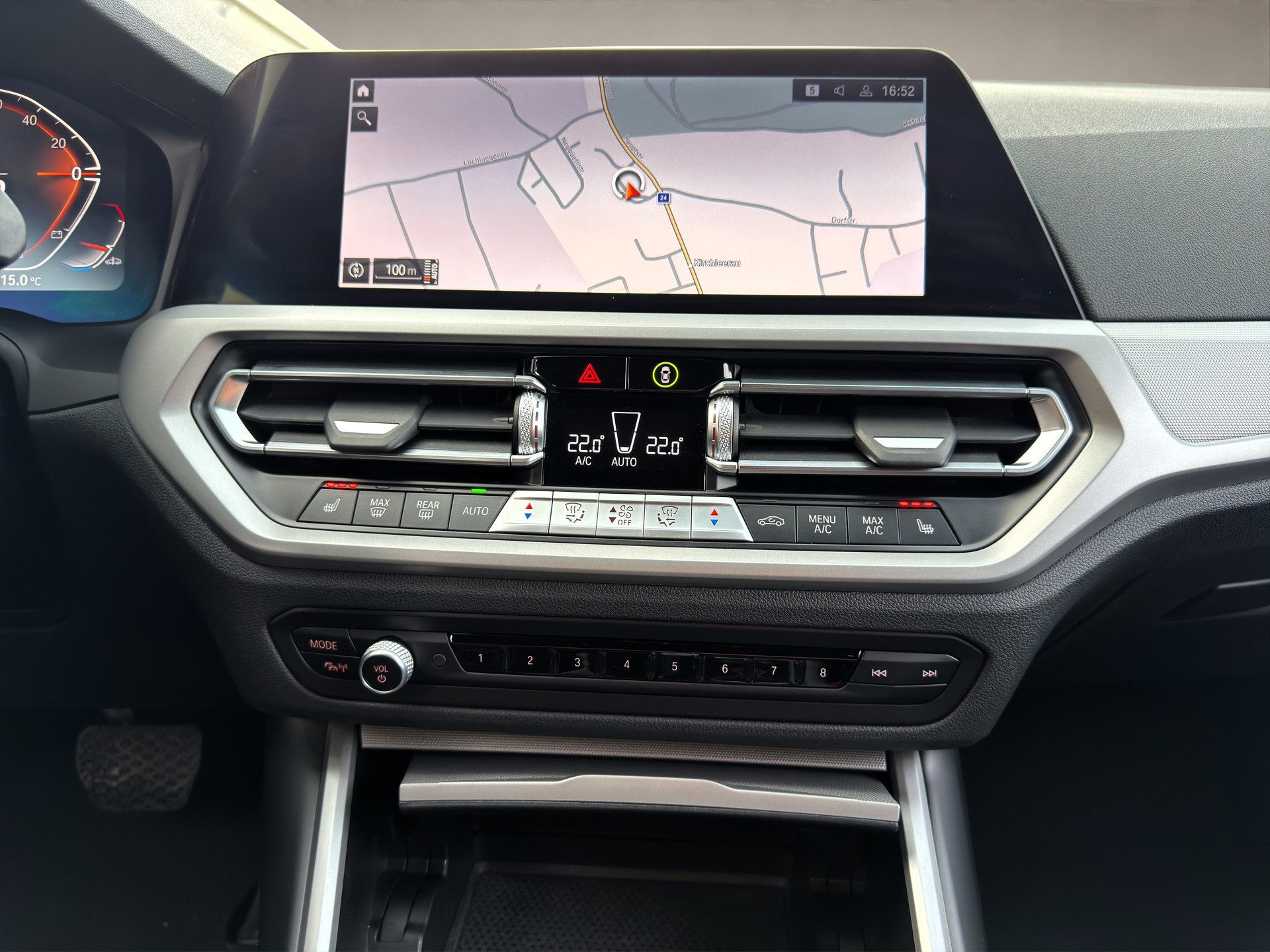 BMW 330i xDrive Steptronic-image-12