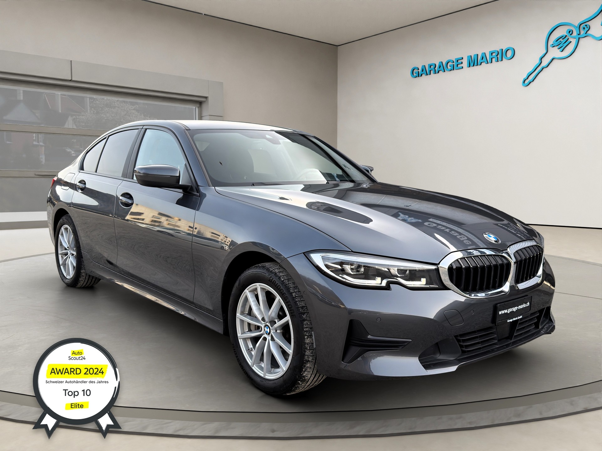 BMW 330i xDrive Steptronic-image-0