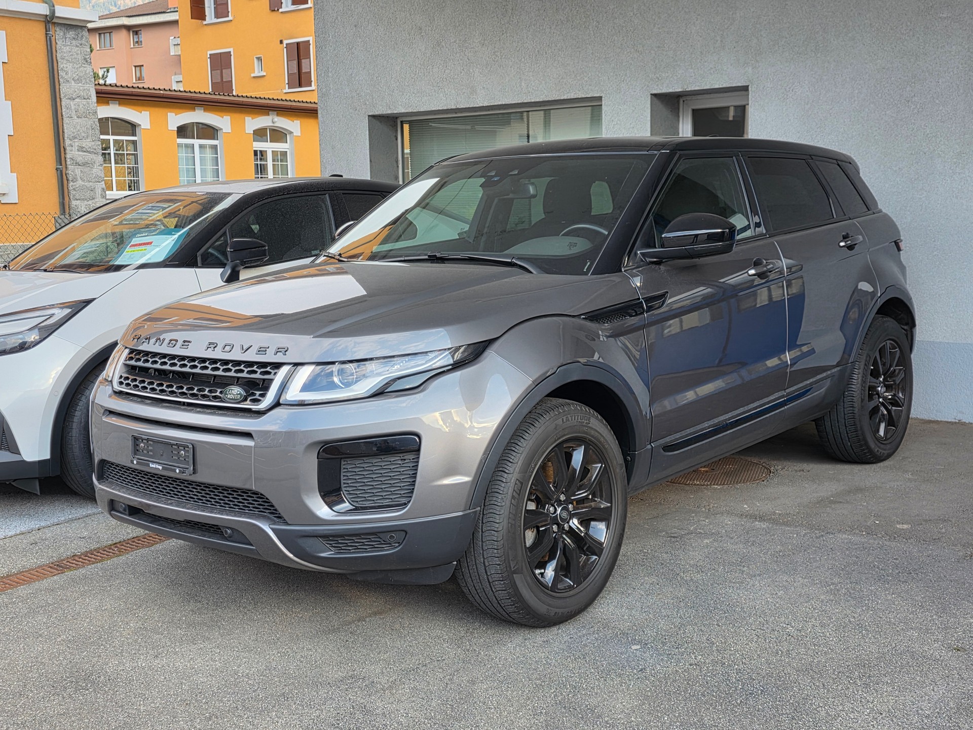 LAND ROVER Range Rover Evoque 2.0 TD4 Pure AT9-image-0