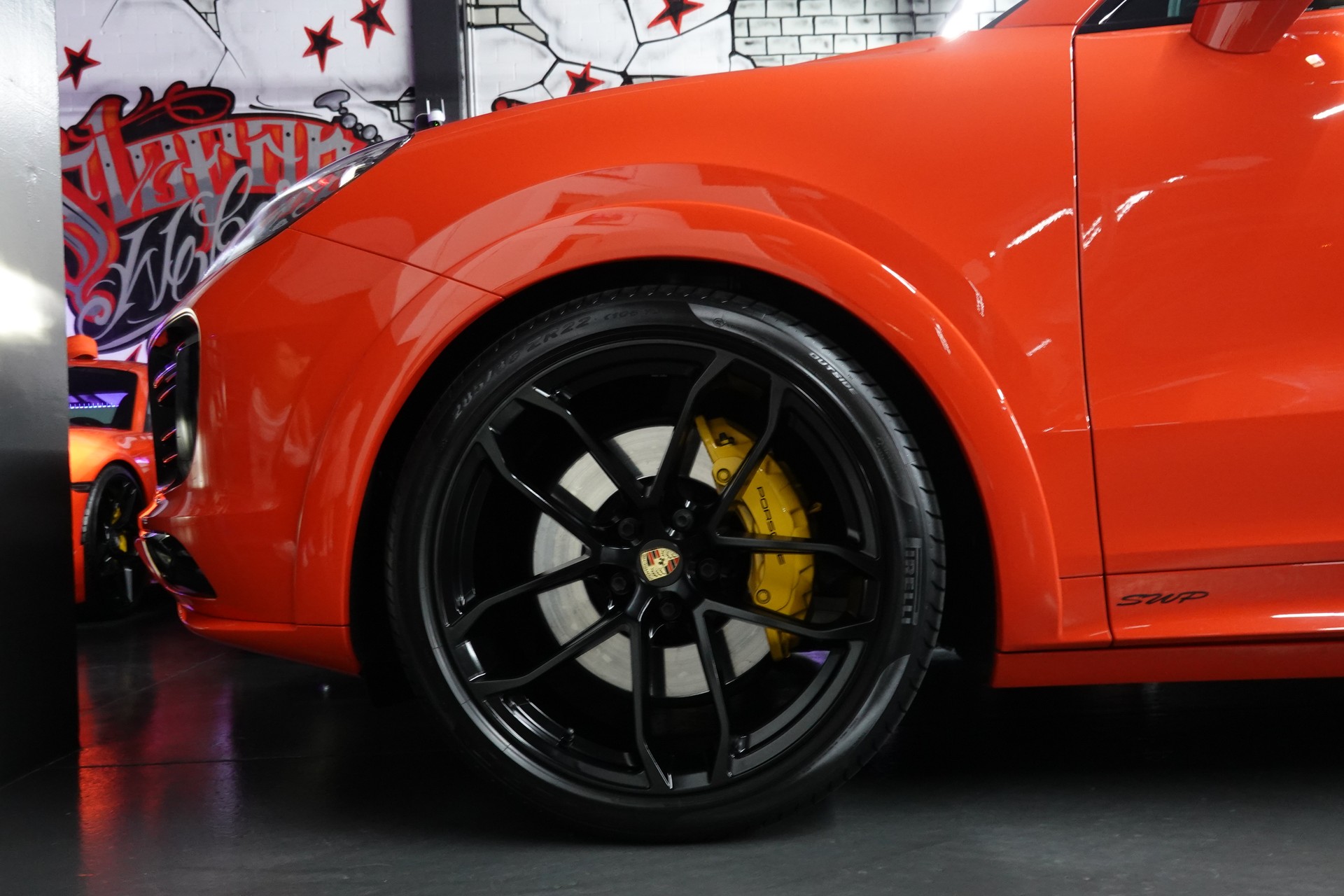 PORSCHE CAYENNE GTS COUPE 5-PLÄTZER PTS LAVA ORANGE CH-FZ 22"ALUS. ON TOP-image-8