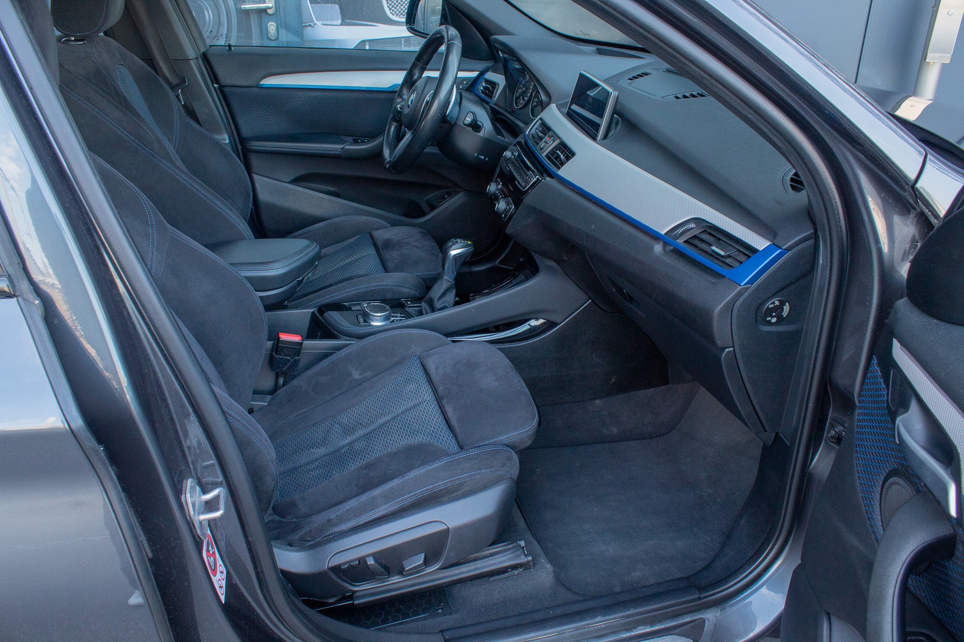 BMW X1 xDrive 25d M Sport Steptronic-image-8