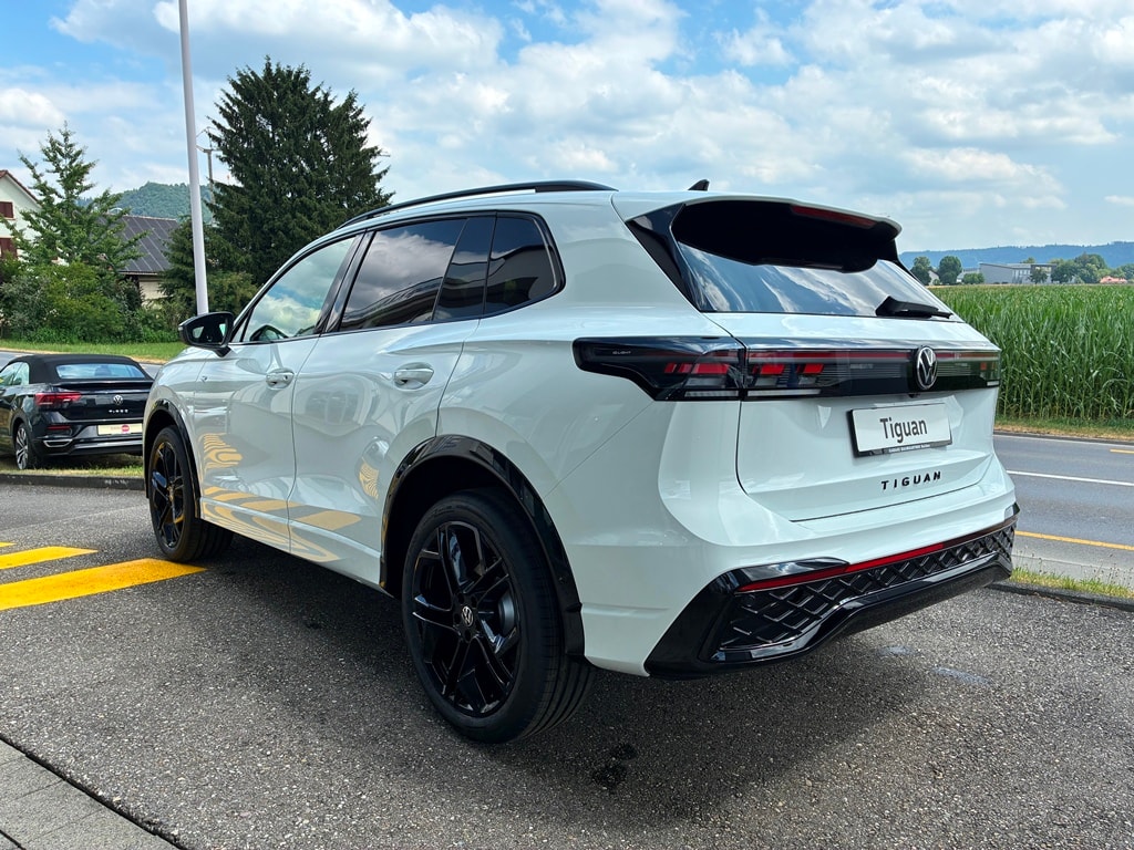 VW Tiguan 2.0 TSI DSG R-Line 4Motion-image-4