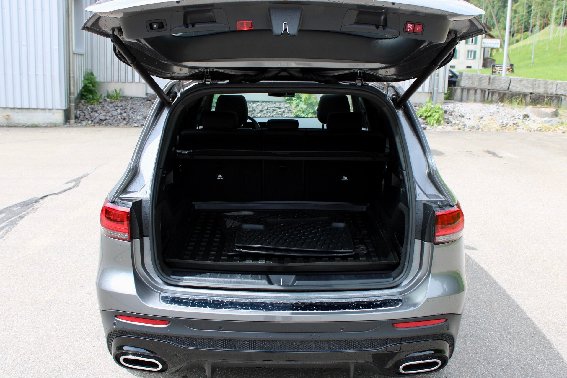 MERCEDES-BENZ GLB 250 4Matic AMG Line 8G-Tronic-image-11