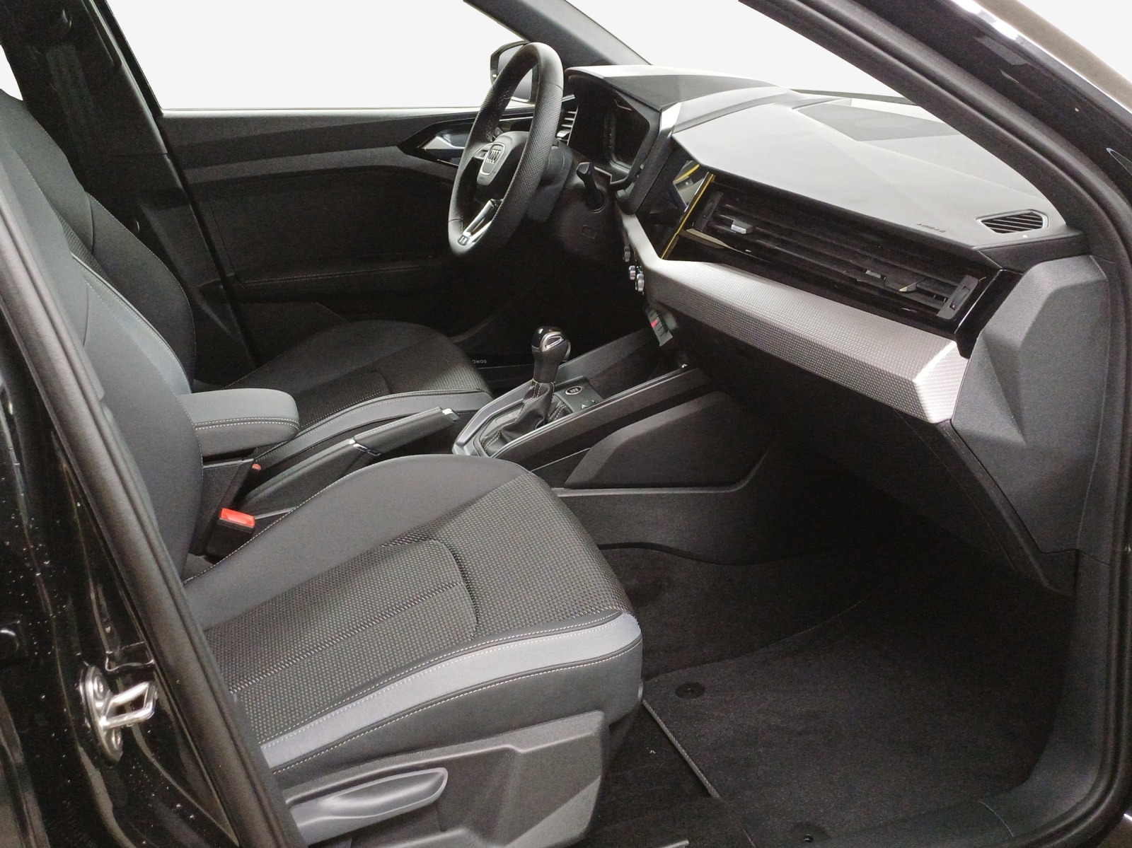 AUDI A1 Sportback 30 TFSI S Line S-tronic-image-13