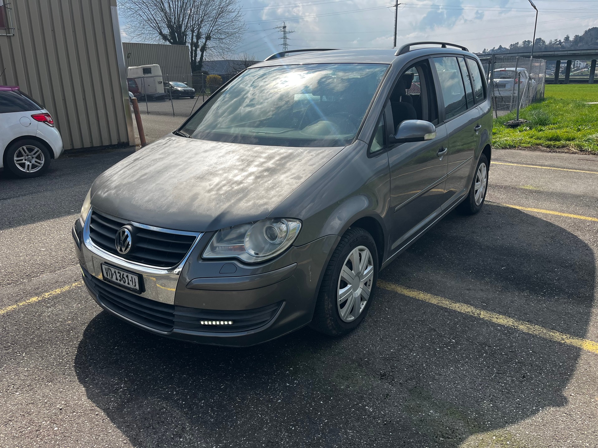 VW TOURAN 7 places-image-5