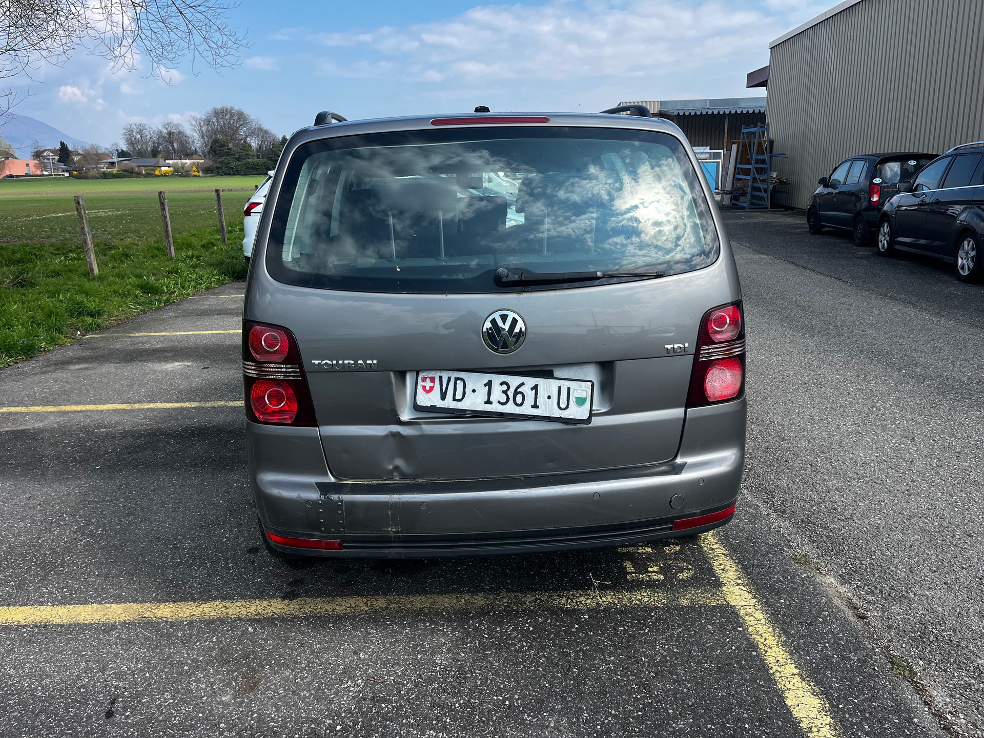 VW TOURAN 7 places-image-3