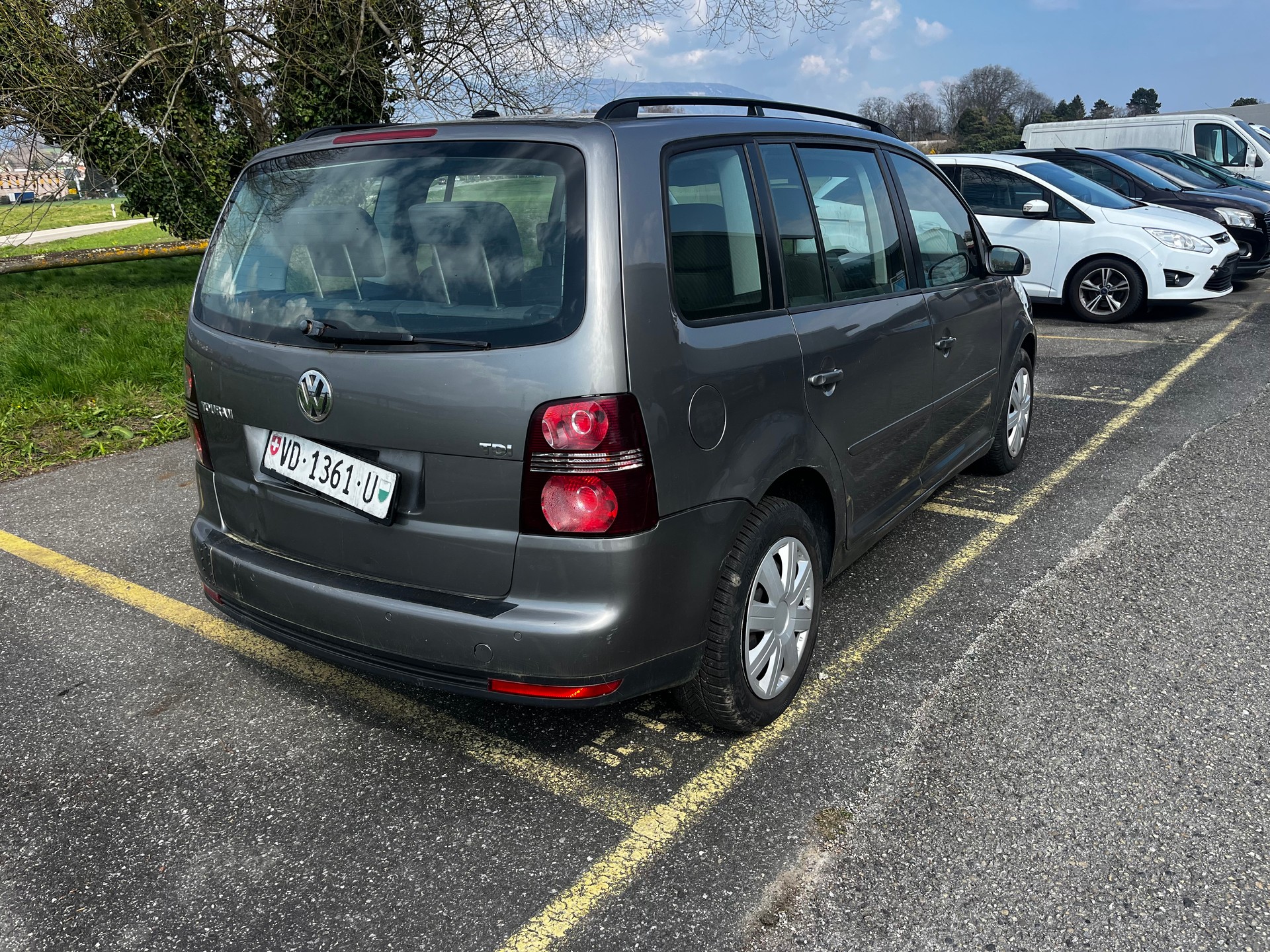 VW TOURAN 7 places-image-4