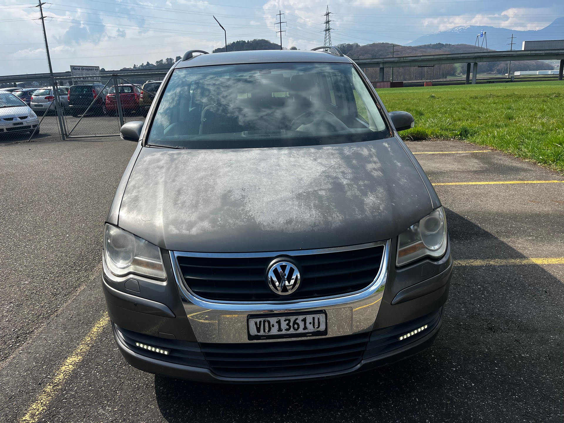 VW TOURAN 7 places-image-1