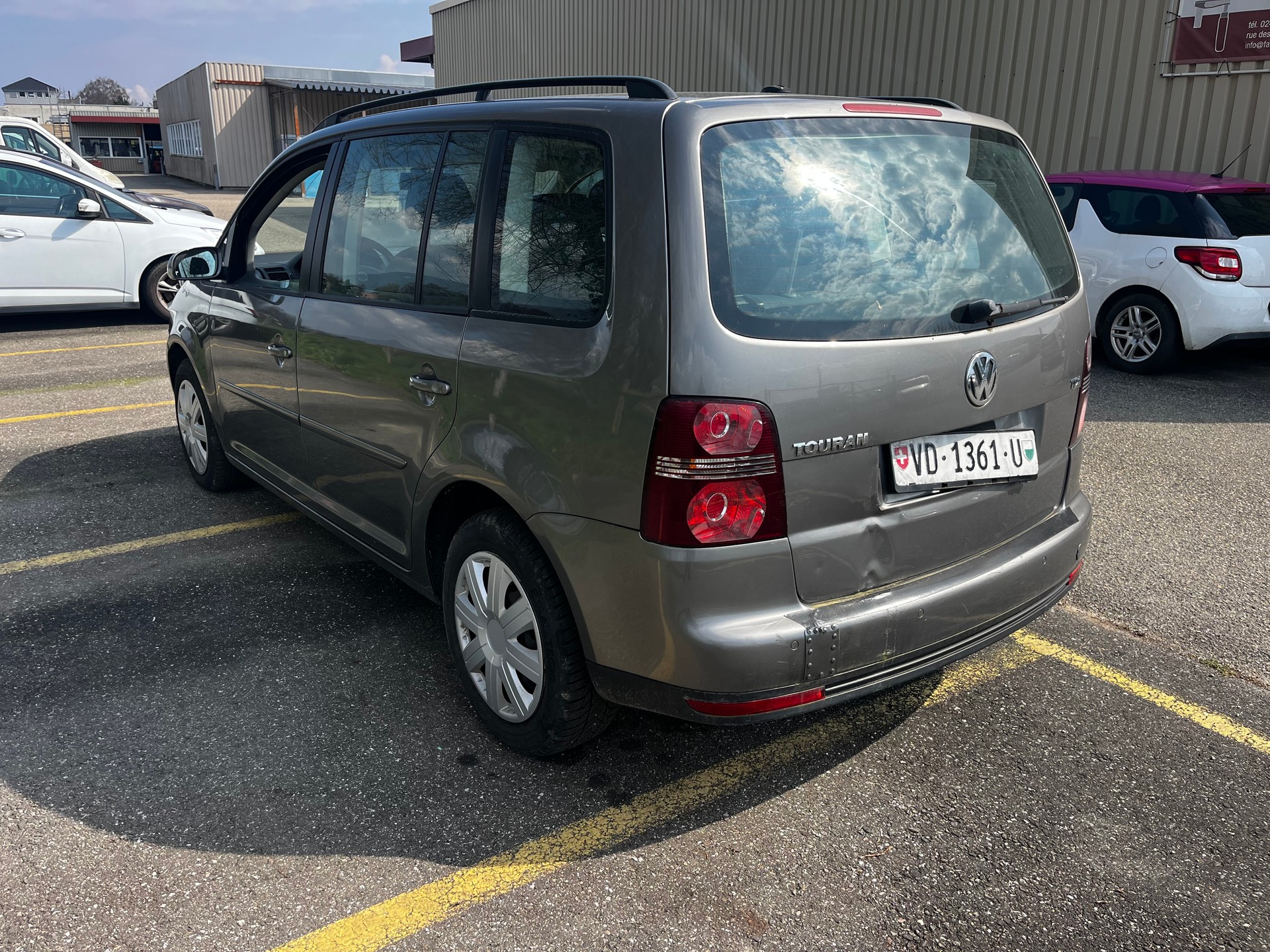 VW TOURAN 7 places-image-7