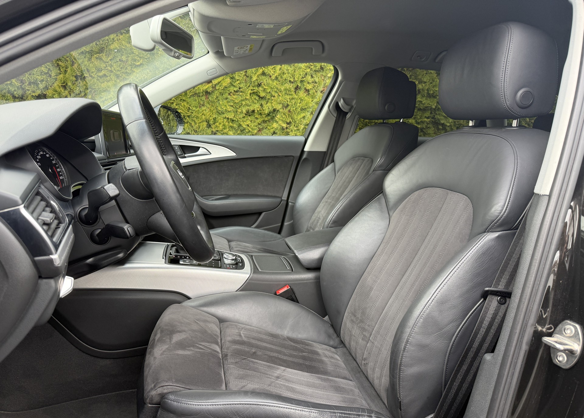 AUDI A6 Avant 3.0 TDI V6 quattro S-tronic-image-18