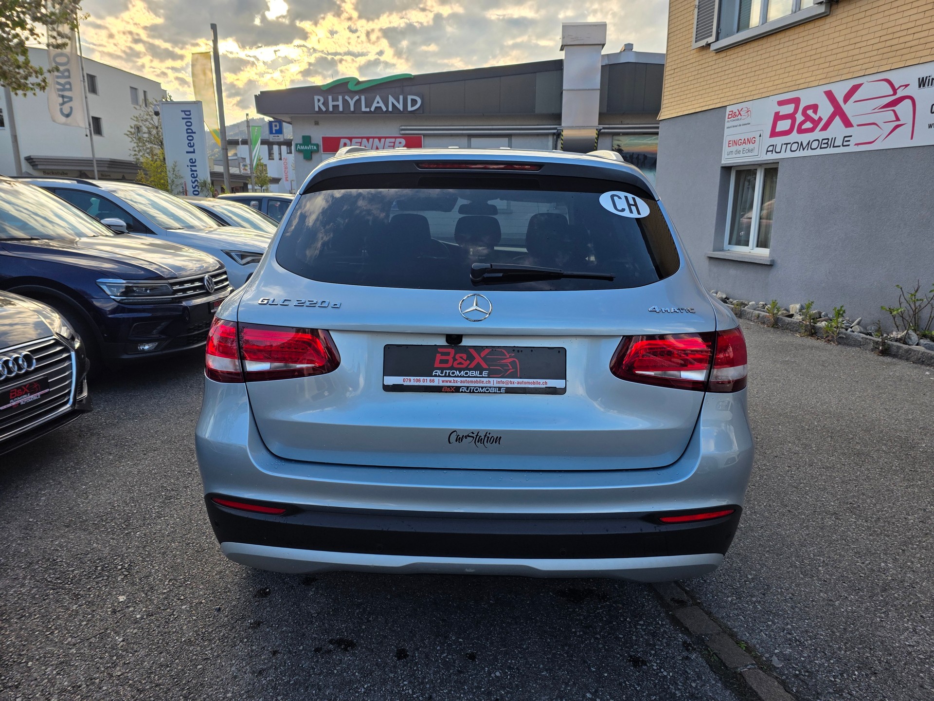 MERCEDES-BENZ GLC 220 d 4Matic 9G-Tronic-image-6