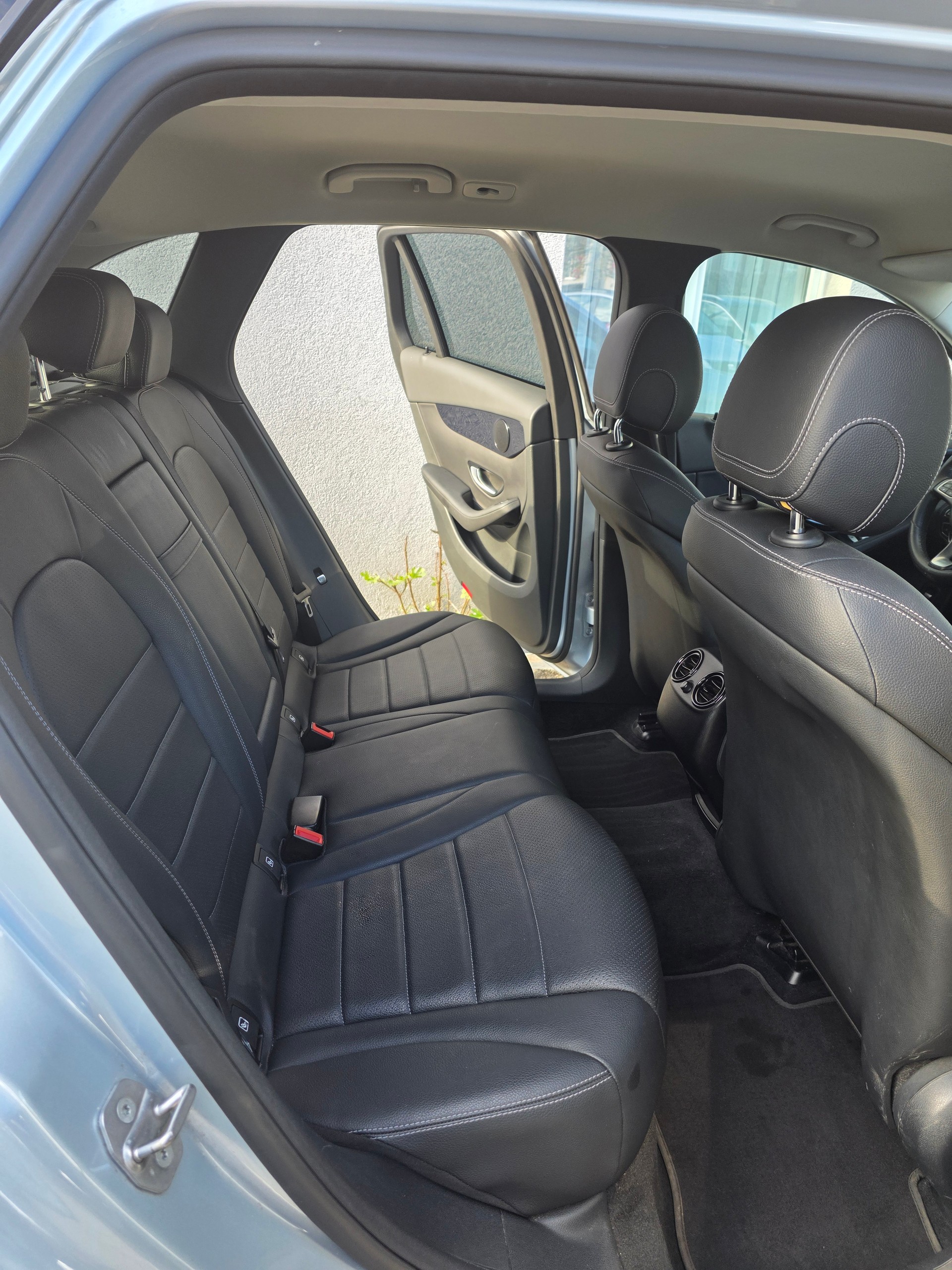 MERCEDES-BENZ GLC 220 d 4Matic 9G-Tronic-image-13