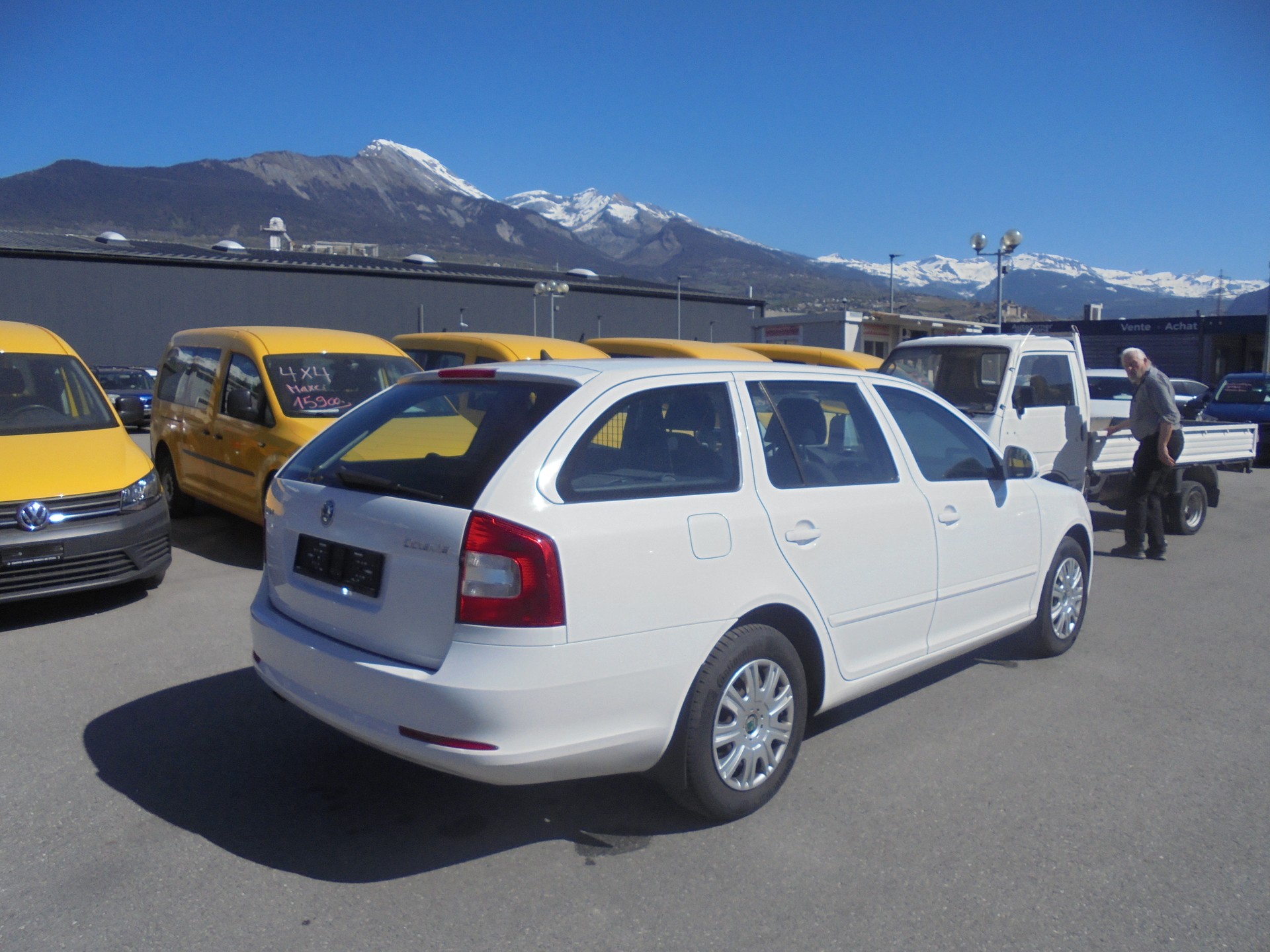 SKODA Octavia Combi 1.6 TDI Swiss Adventure 4x4-image-4