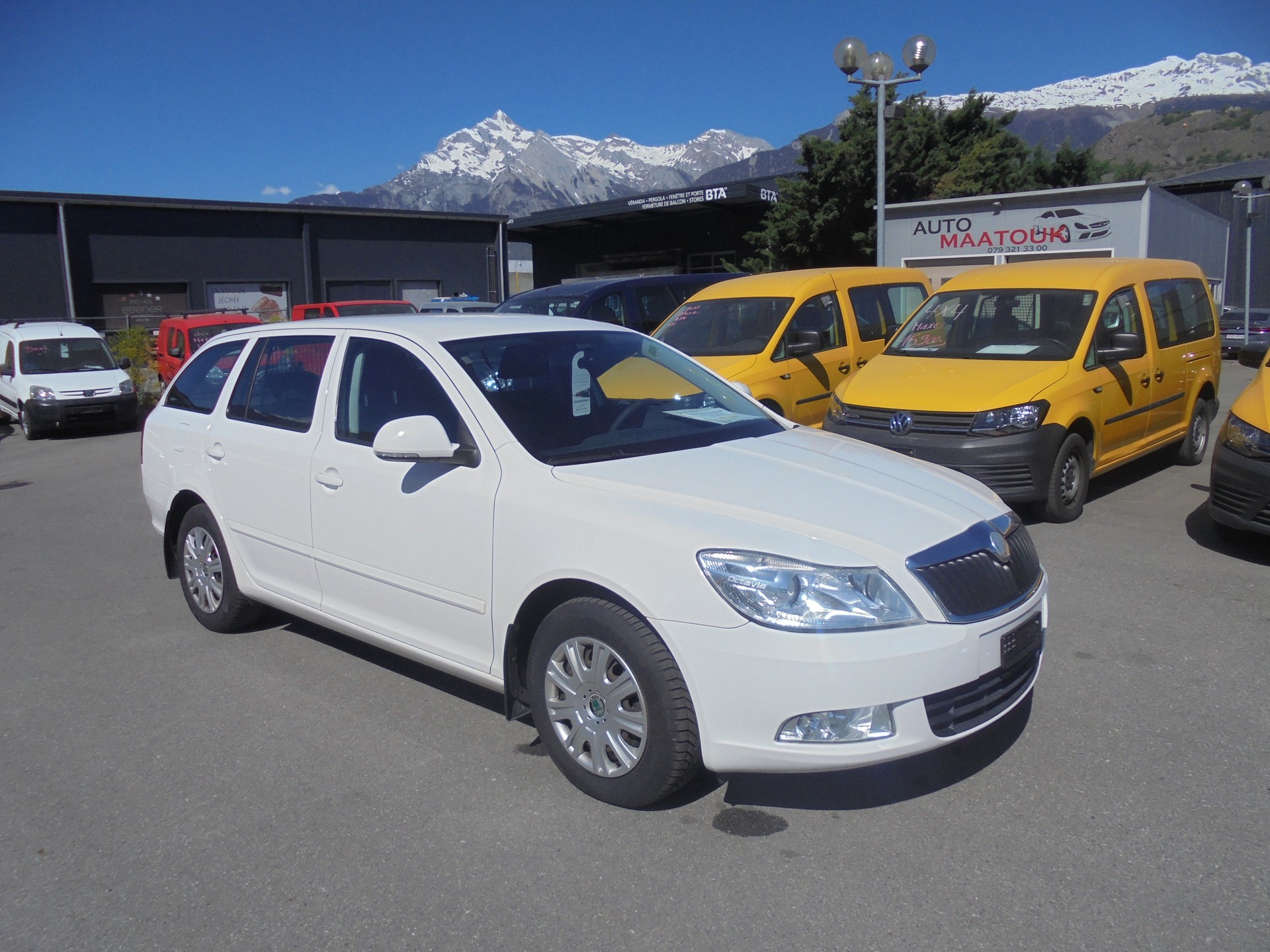 SKODA Octavia Combi 1.6 TDI Swiss Adventure 4x4-image-2