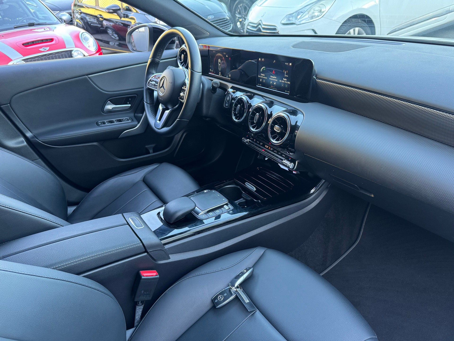 MERCEDES-BENZ A 180 Night Star 7G-DCT-image-13