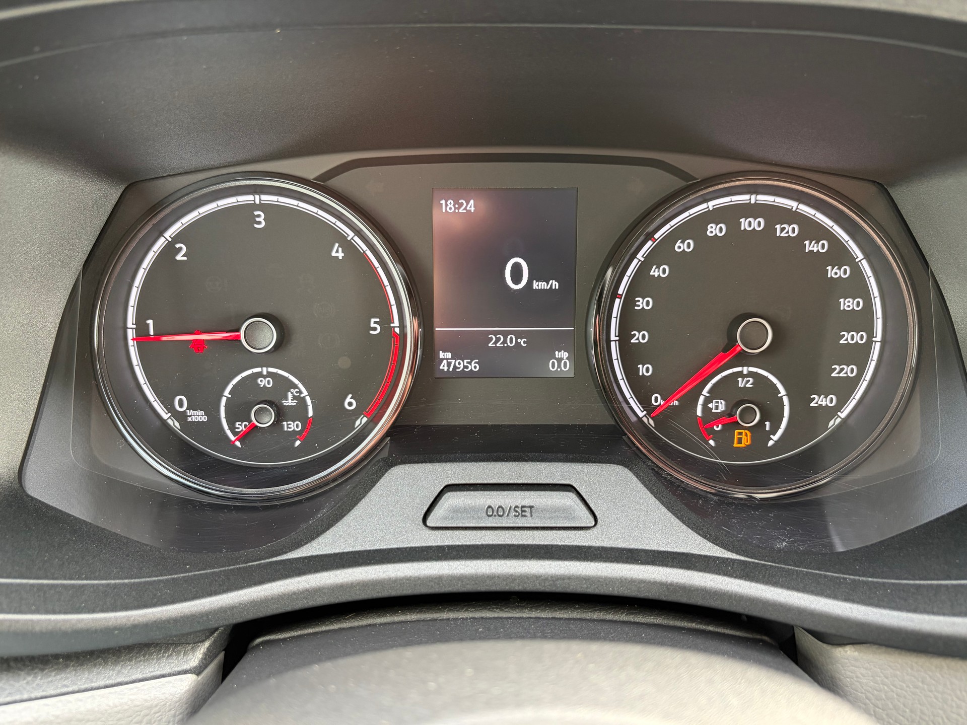 VW T6.1 2.0 TDI Entry-image-12