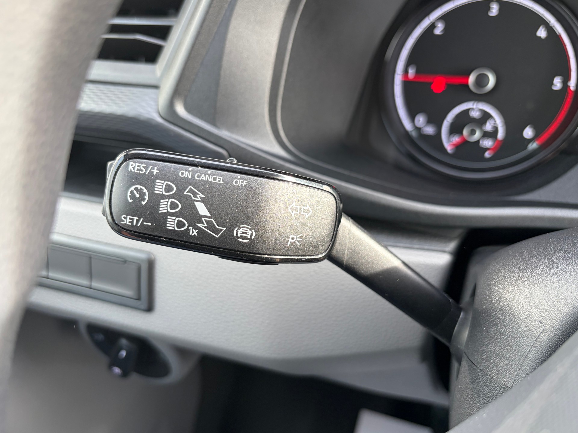 VW T6.1 2.0 TDI Entry-image-20
