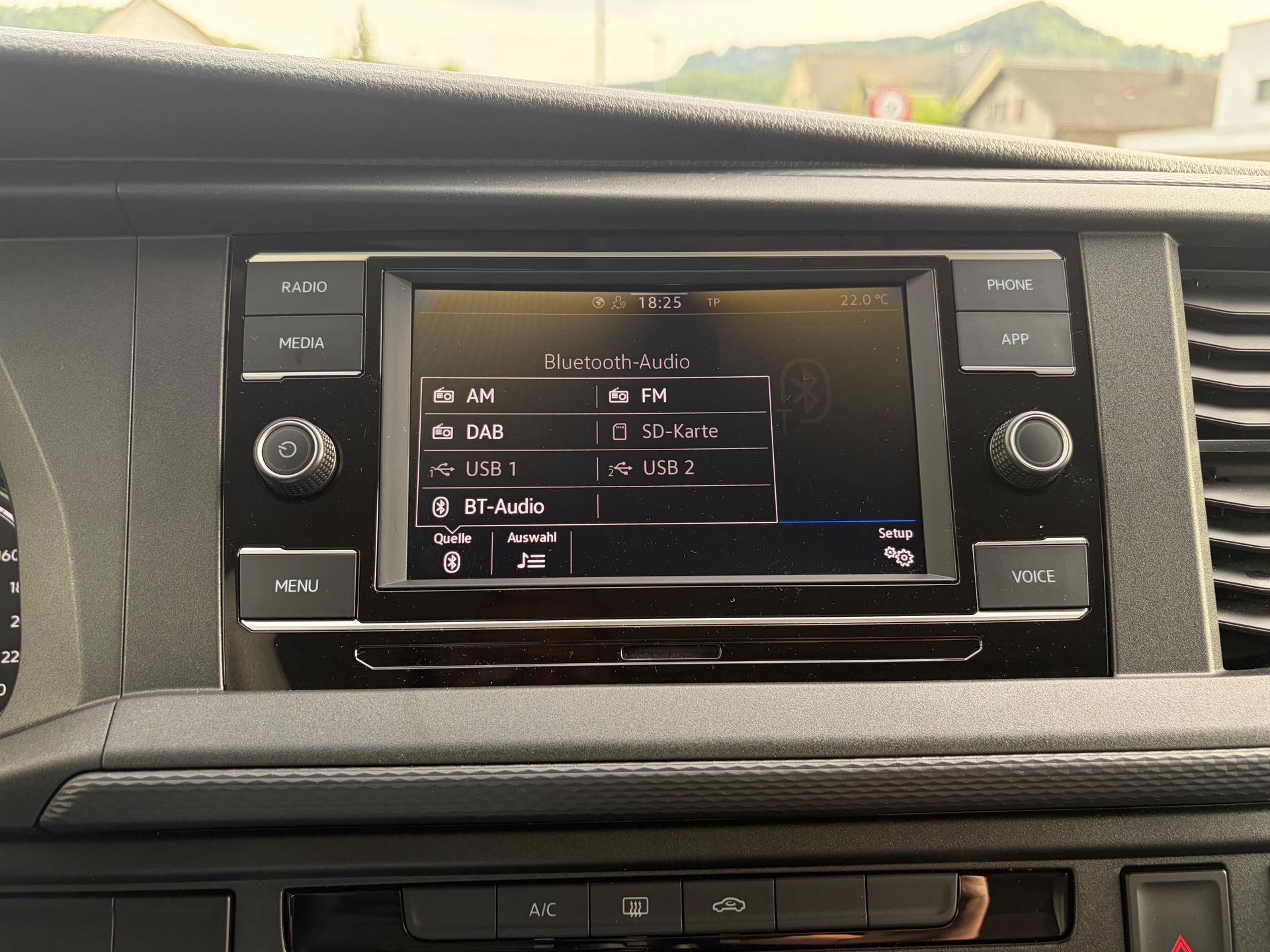 VW T6.1 2.0 TDI Entry-image-15