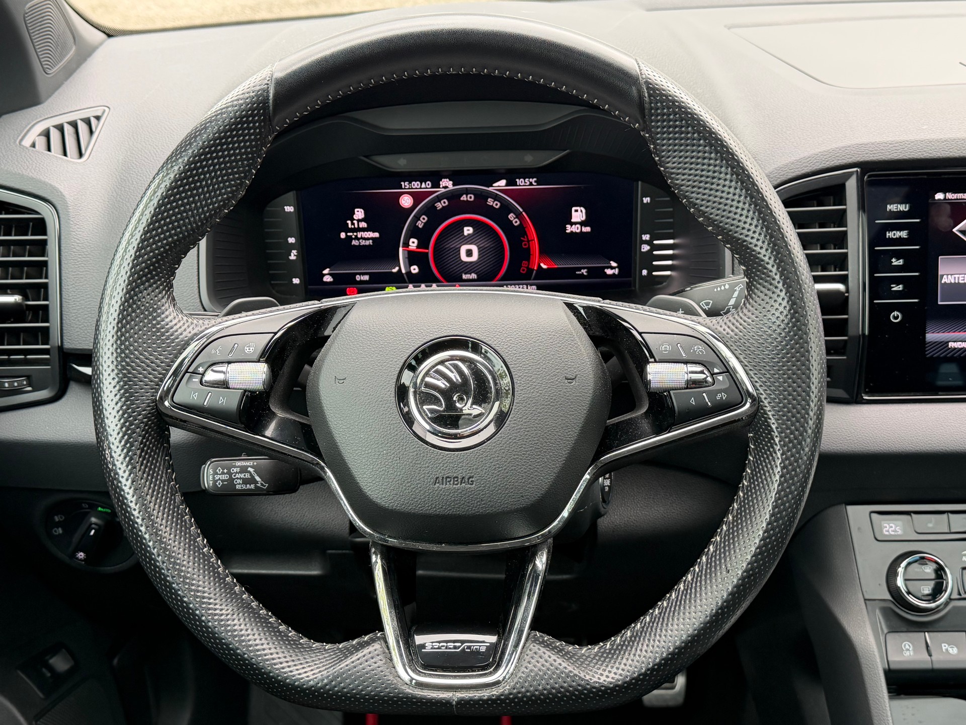SKODA Karoq 2.0 TSI SportLine 4x4 DSG-image-12