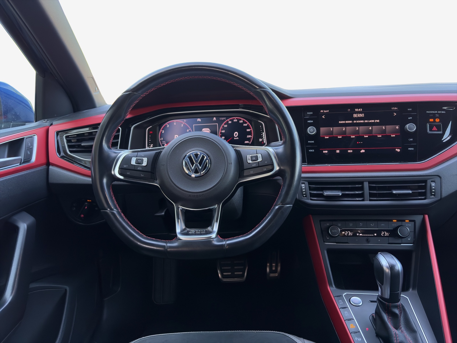 VW Polo 2.0 TSI GTI DSG-image-9