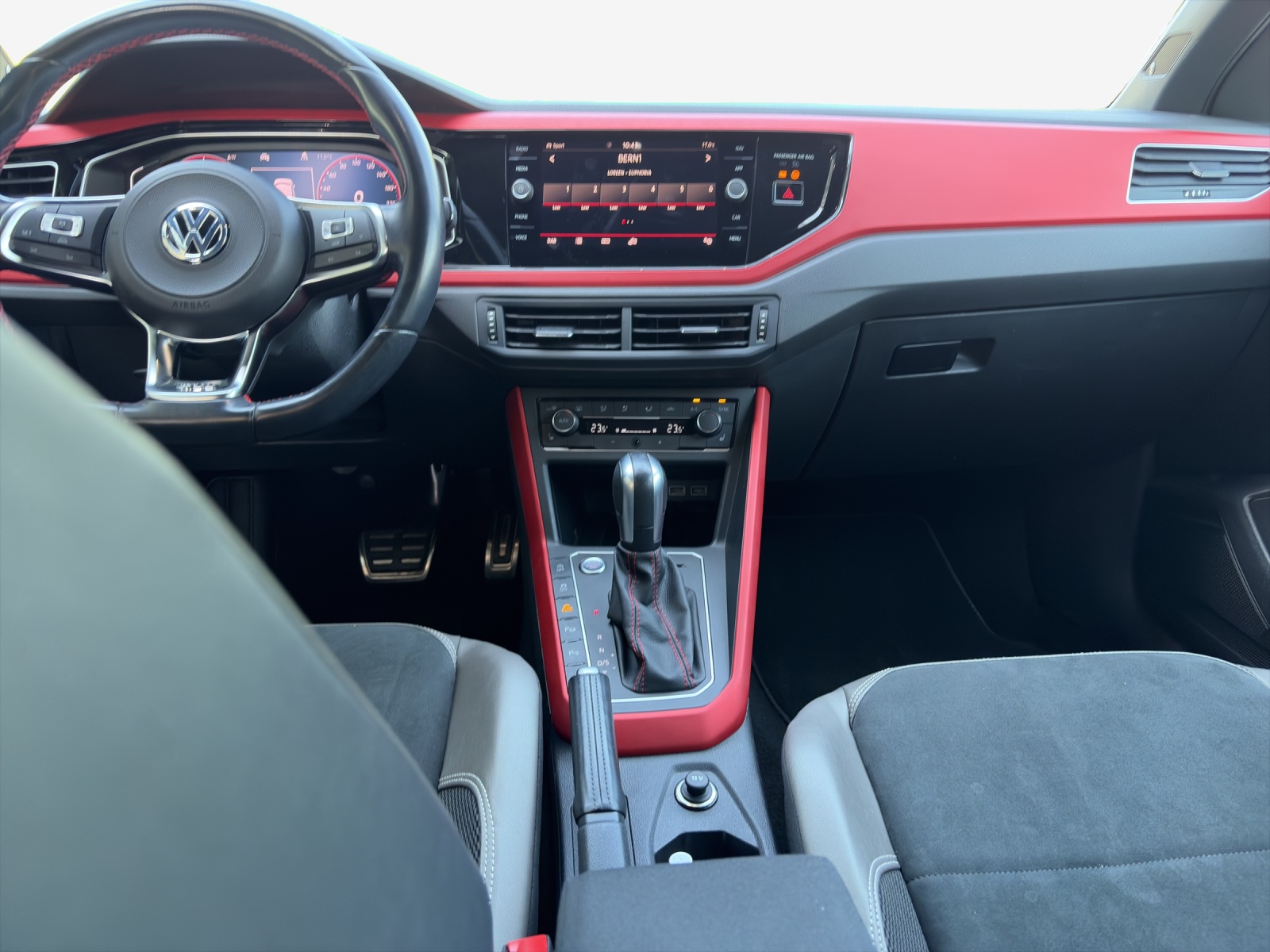 VW Polo 2.0 TSI GTI DSG-image-10