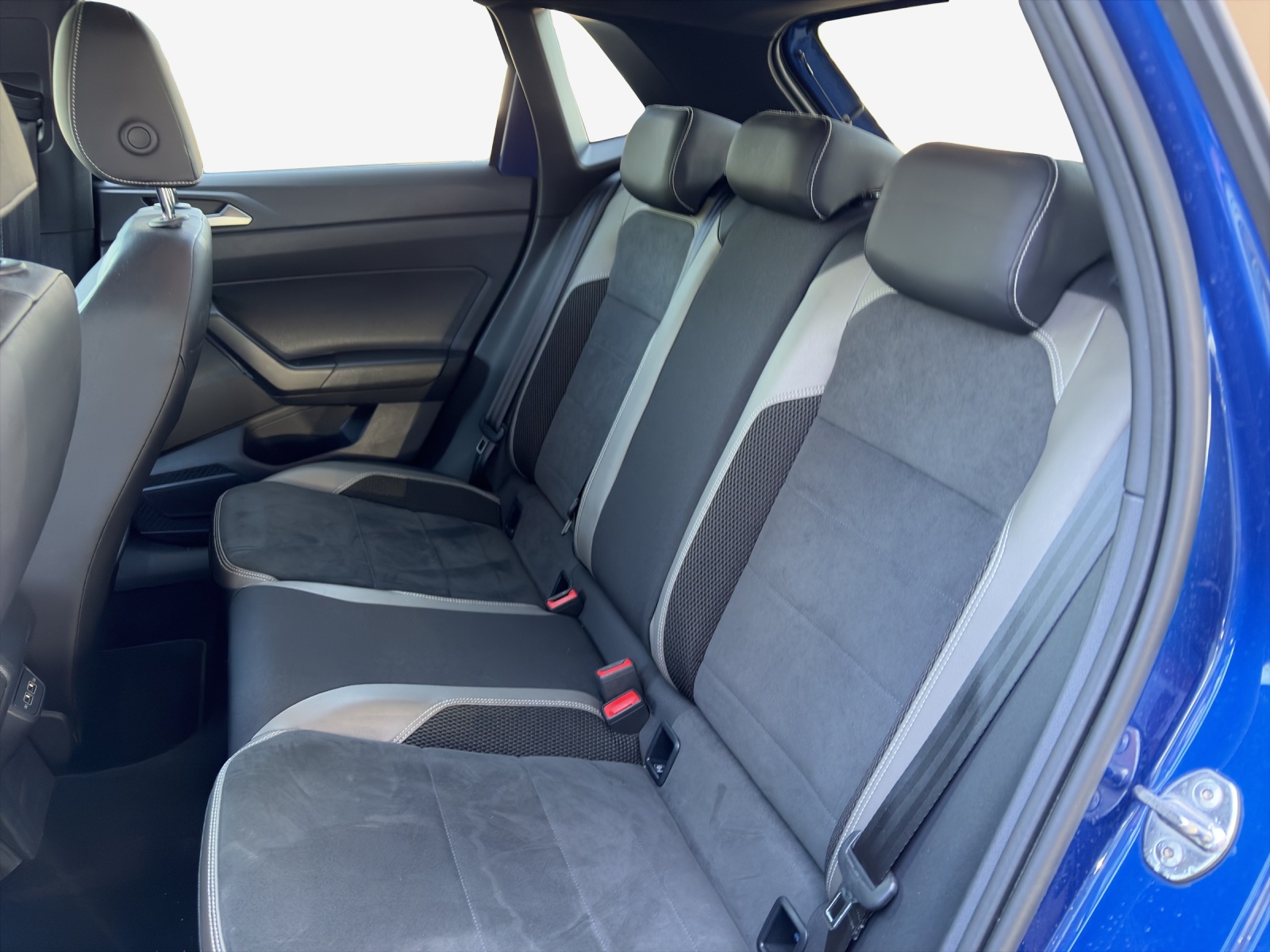 VW Polo 2.0 TSI GTI DSG-image-11