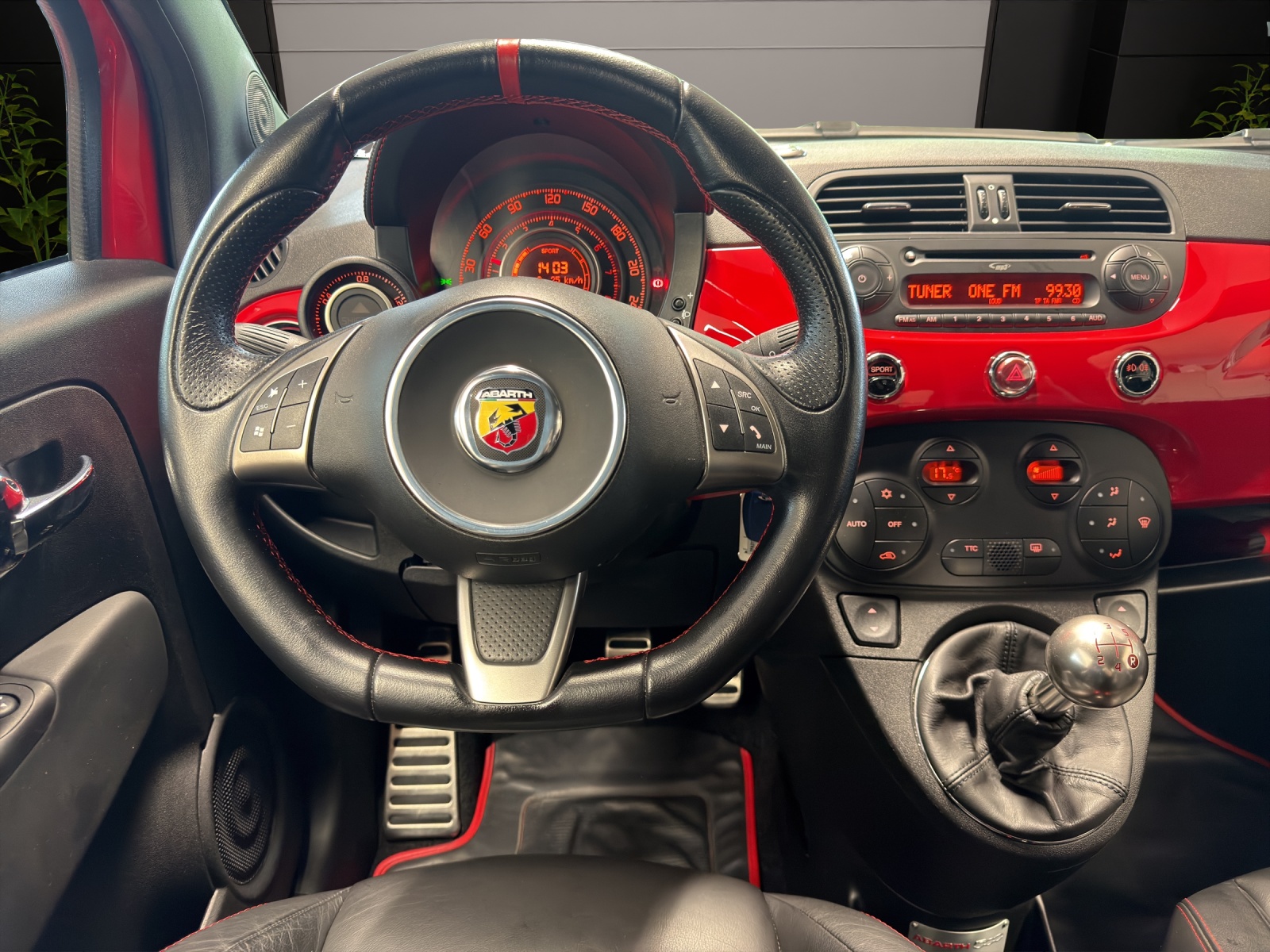 Image FIAT 500-ABARTH FIAT 500 Abarth (Ferrari Dealers)