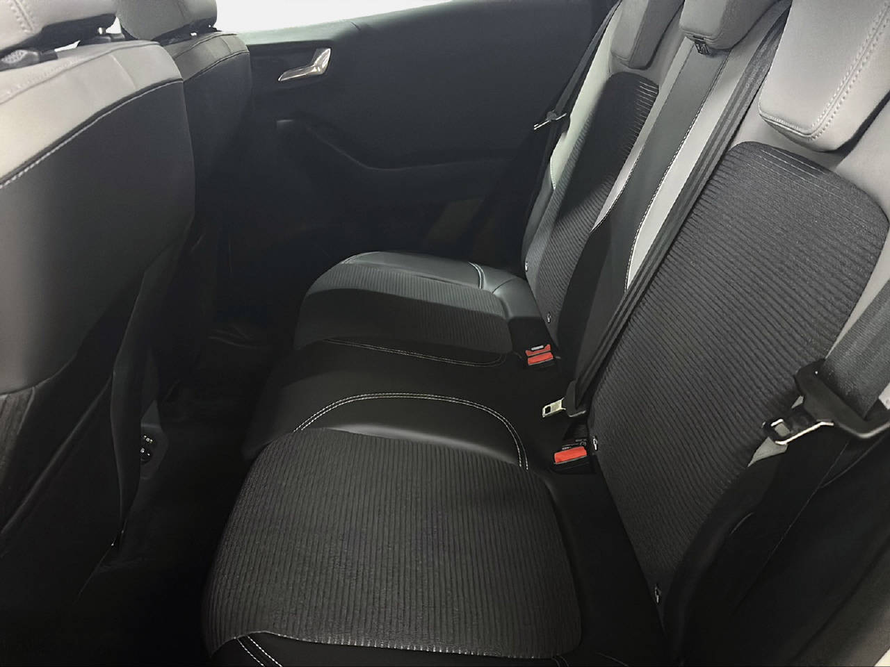 FORD Puma 1.0 EcoB Hybrid 155 Sound Edition-image-10