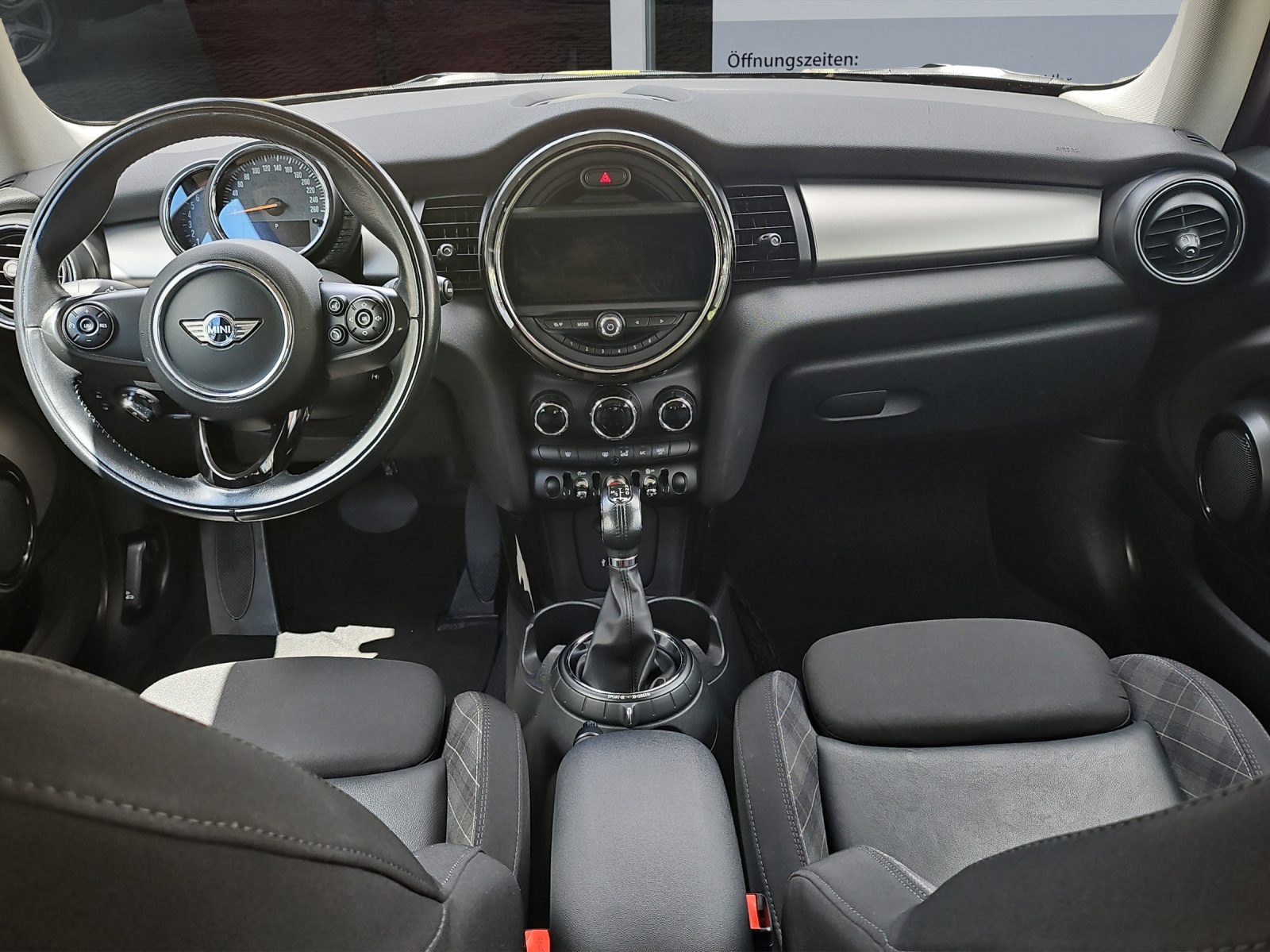 MINI Cooper Steptronic-image-8