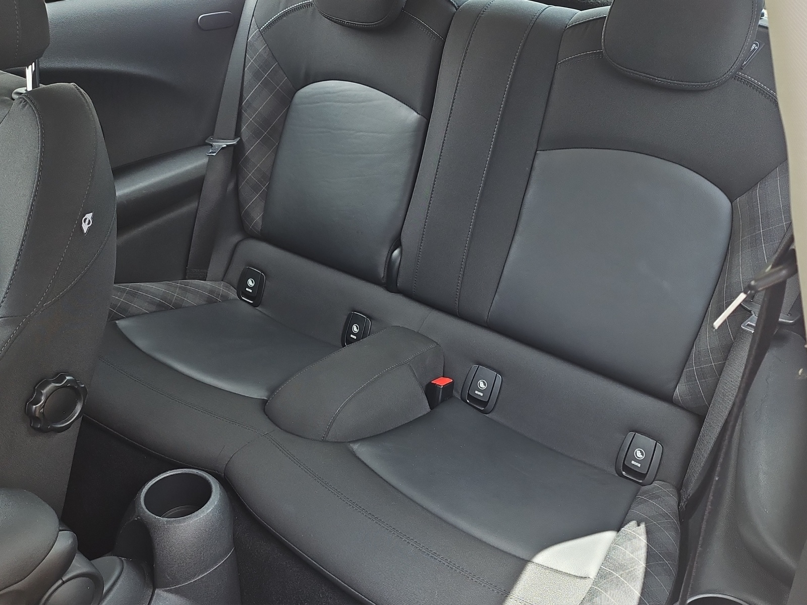 MINI Cooper Steptronic-image-15