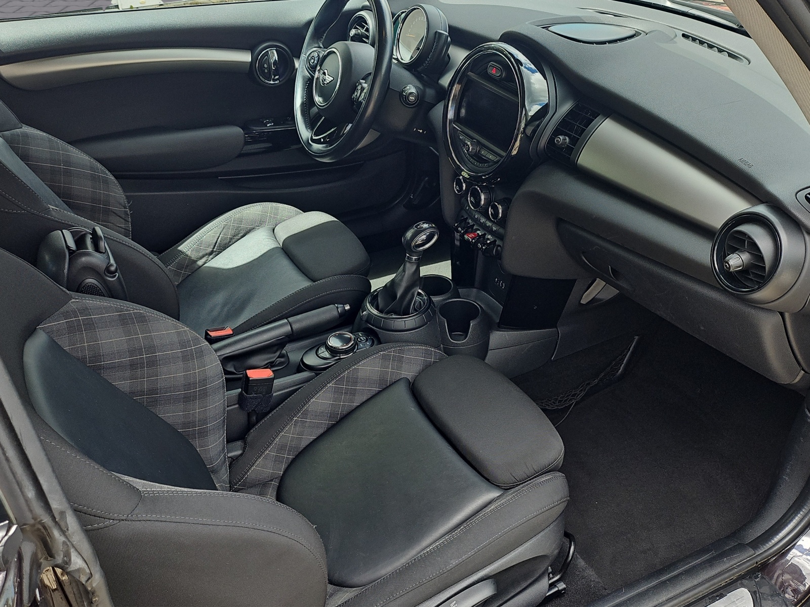 MINI Cooper Steptronic-image-12