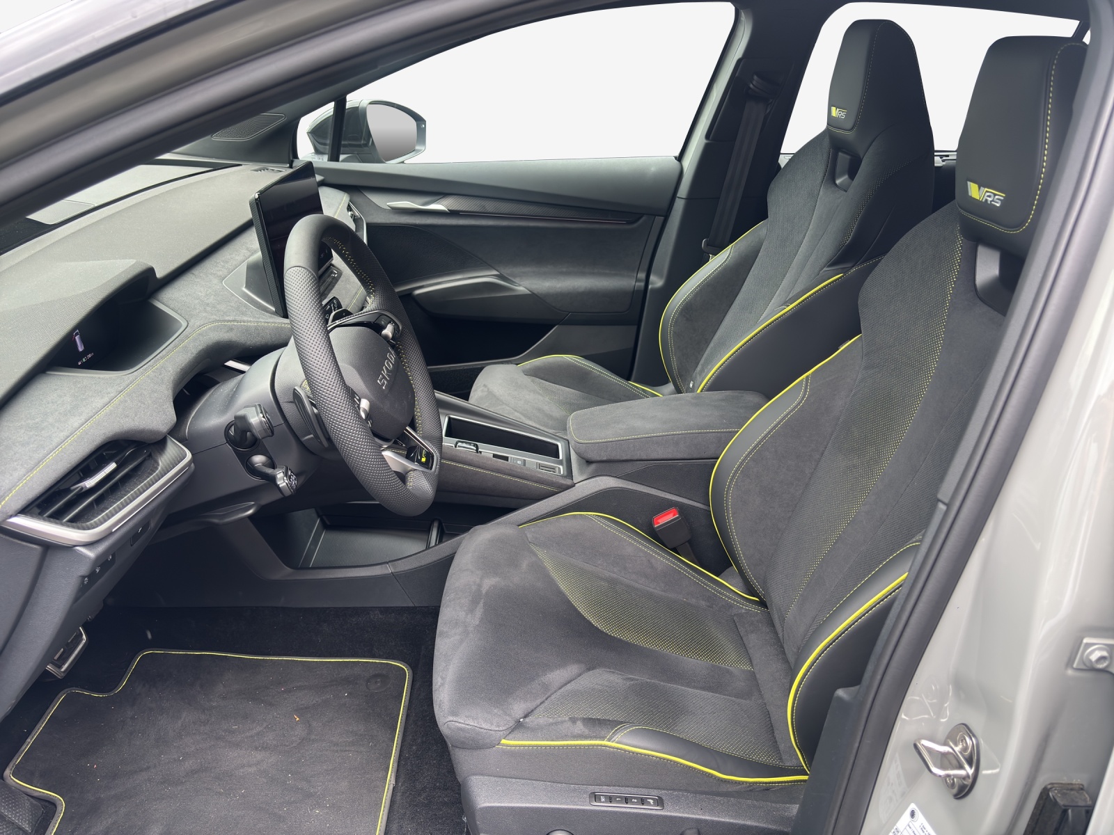 SKODA Elroq RS 4x4-image-13